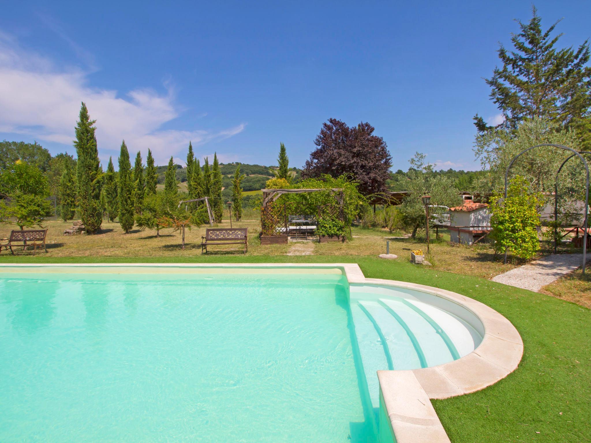 Foto 22 - Casa de 3 habitaciones en Todi con piscina privada y jardín