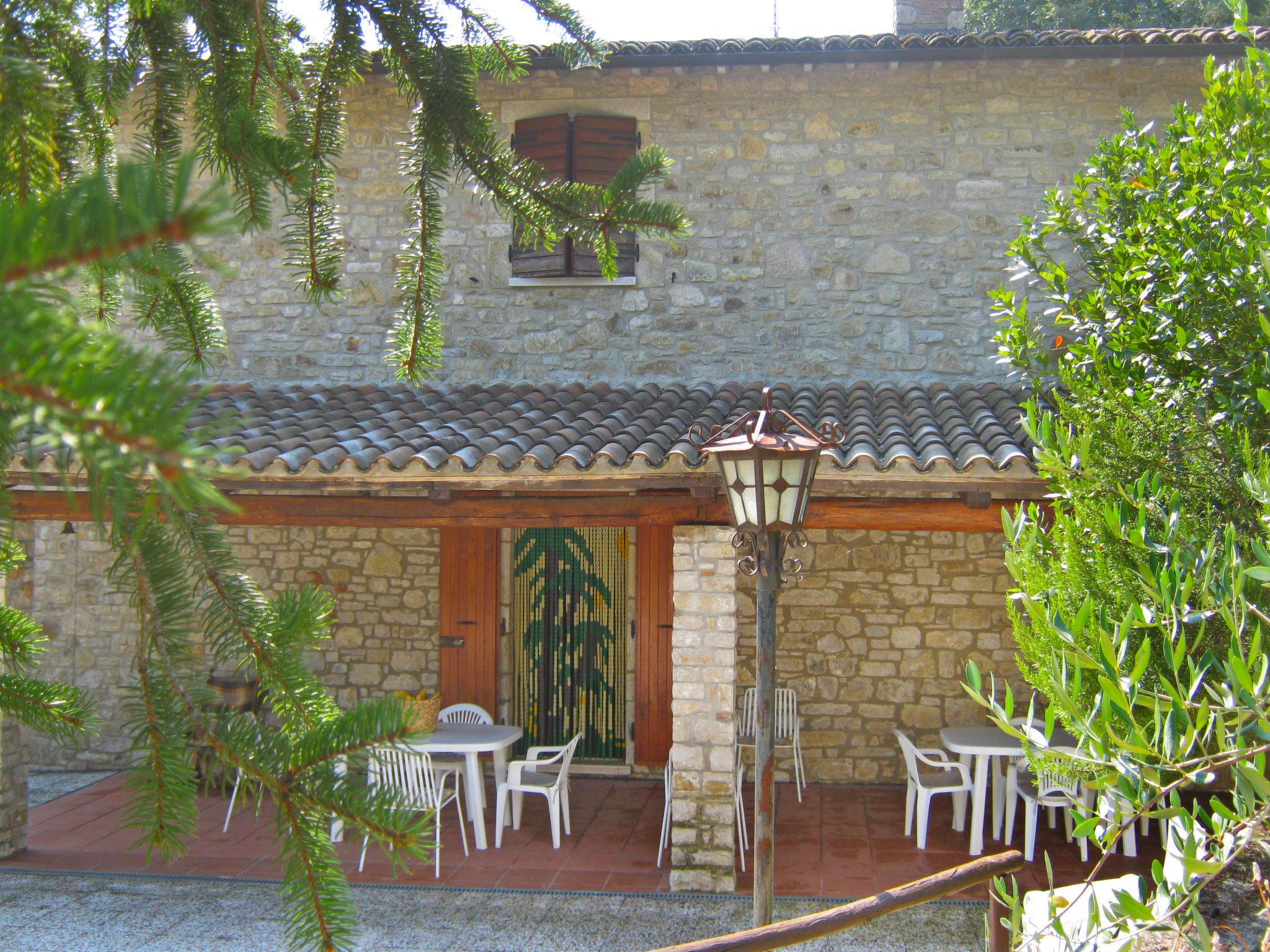 Photo 2 - Maison de 3 chambres à Todi avec piscine privée et jardin