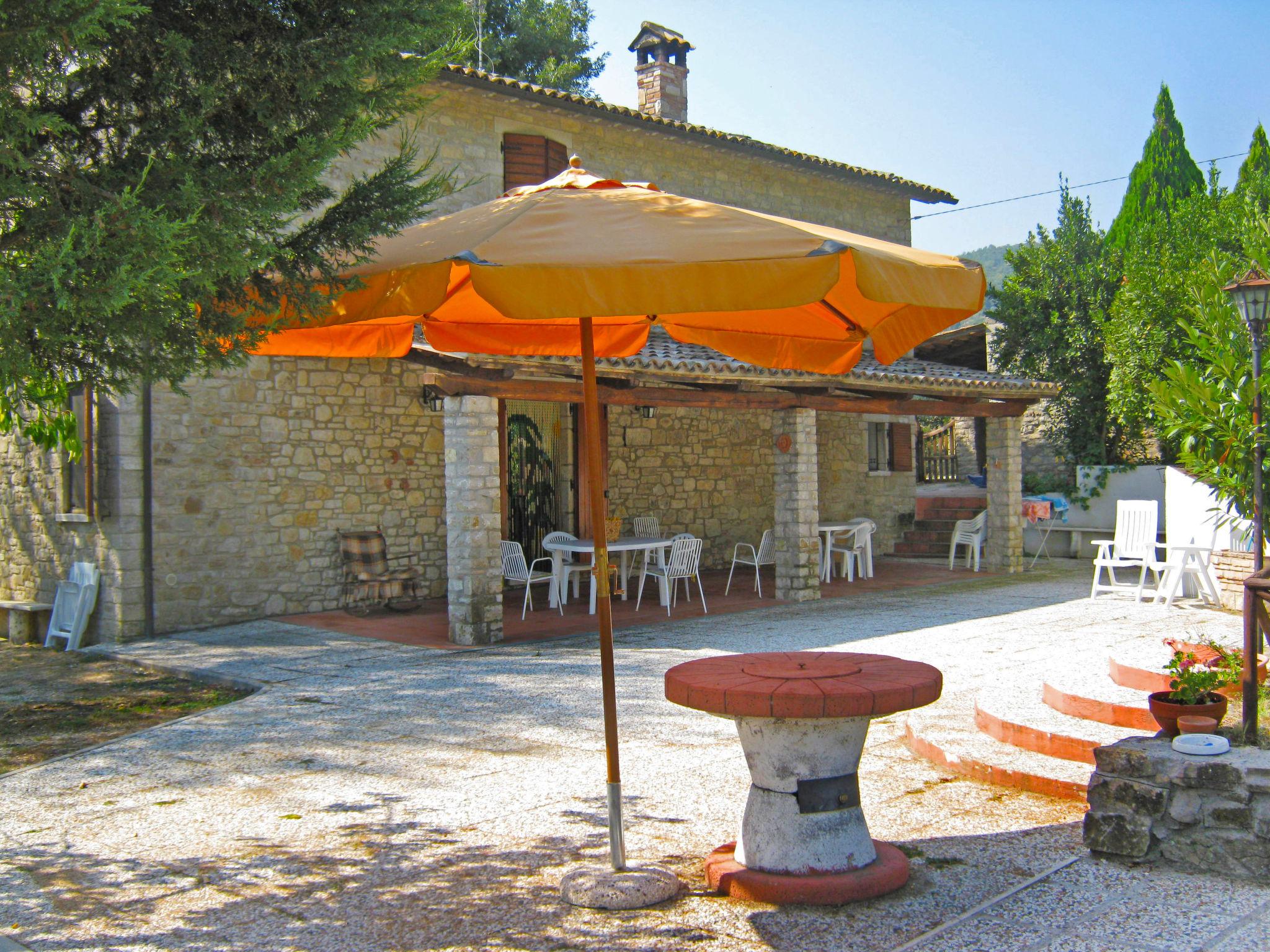 Foto 5 - Casa con 3 camere da letto a Todi con piscina privata e giardino