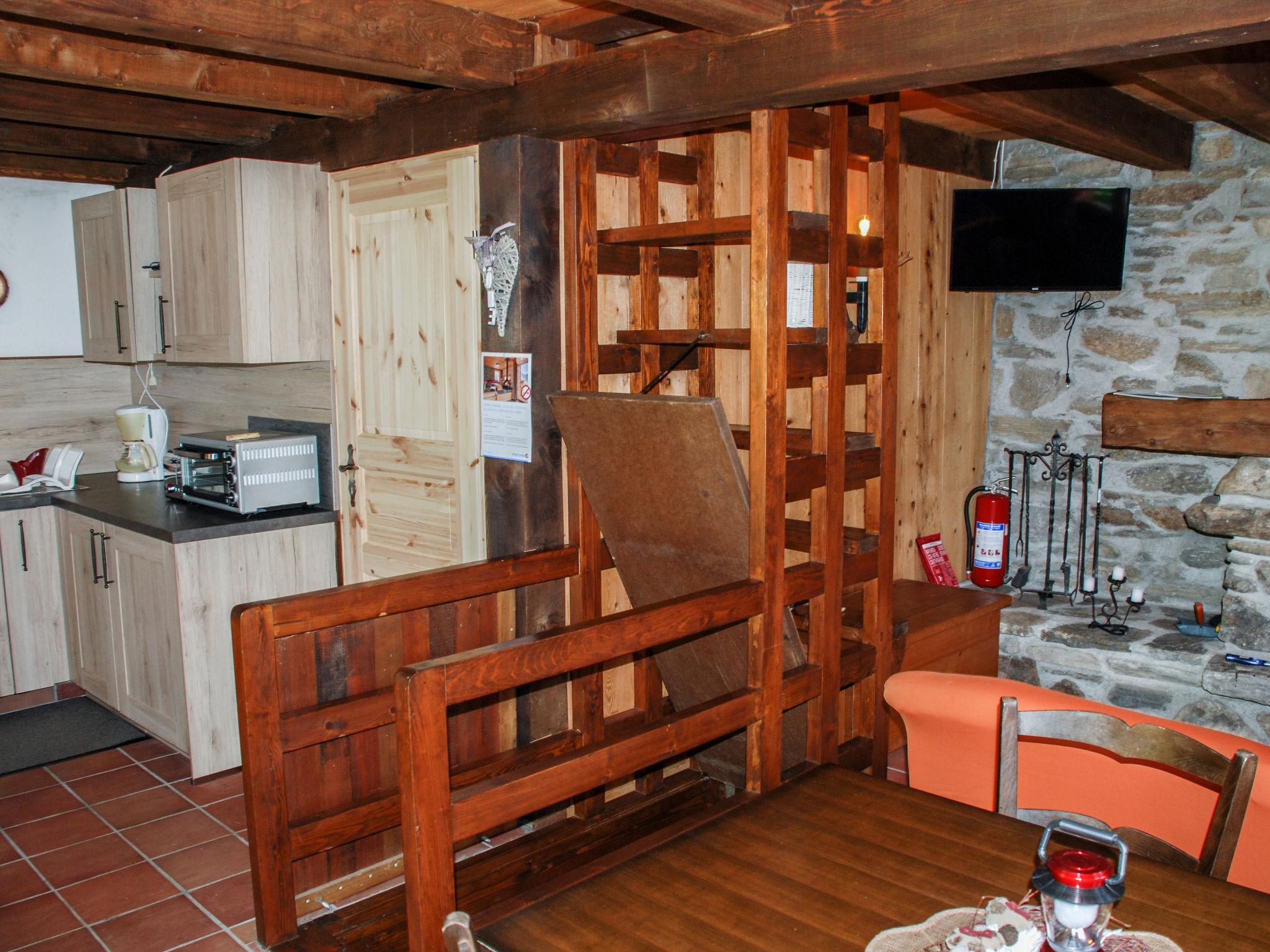 Foto 14 - Haus mit 1 Schlafzimmer in Serravalle mit garten und blick auf die berge