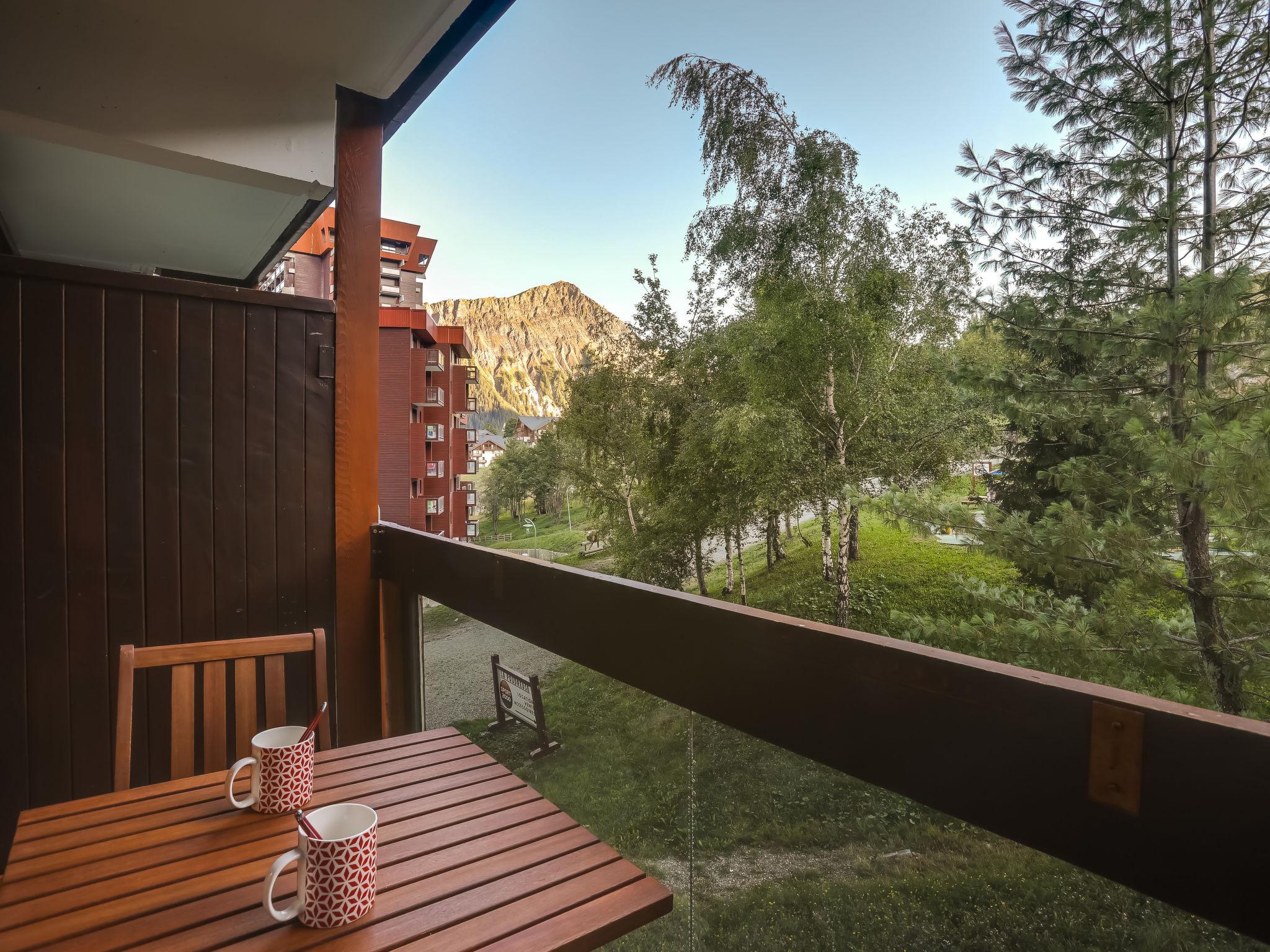 Foto 5 - Apartamento de 1 quarto em Villarembert com piscina e vista para a montanha