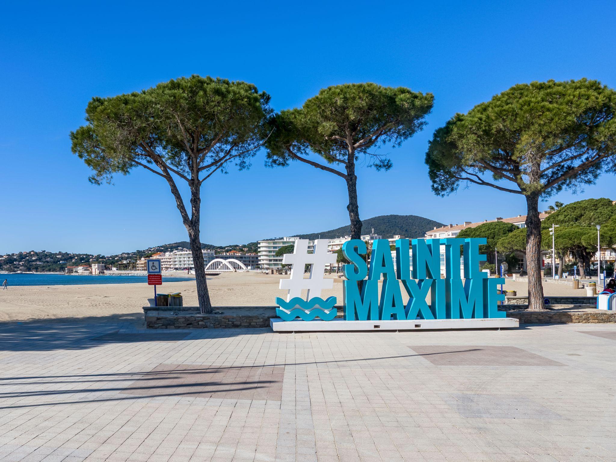 Foto 19 - Appartamento con 2 camere da letto a Sainte-Maxime con piscina e vista mare