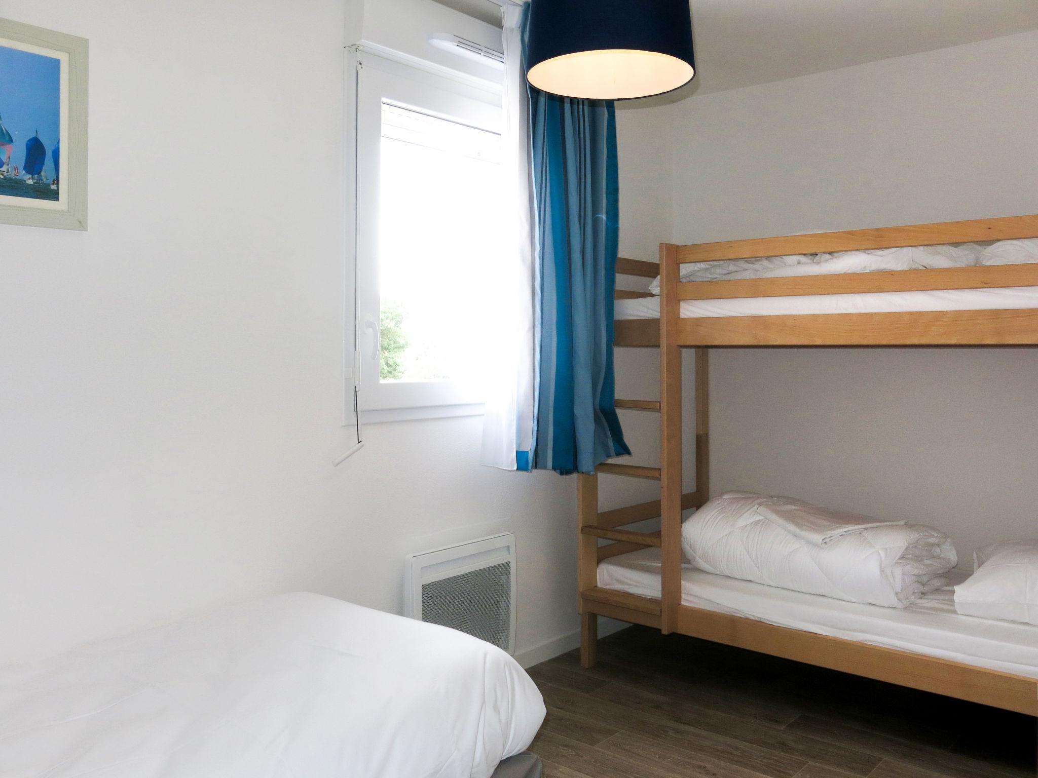Foto 10 - Appartamento con 2 camere da letto a Noirmoutier-en-l'Île con piscina e vista mare