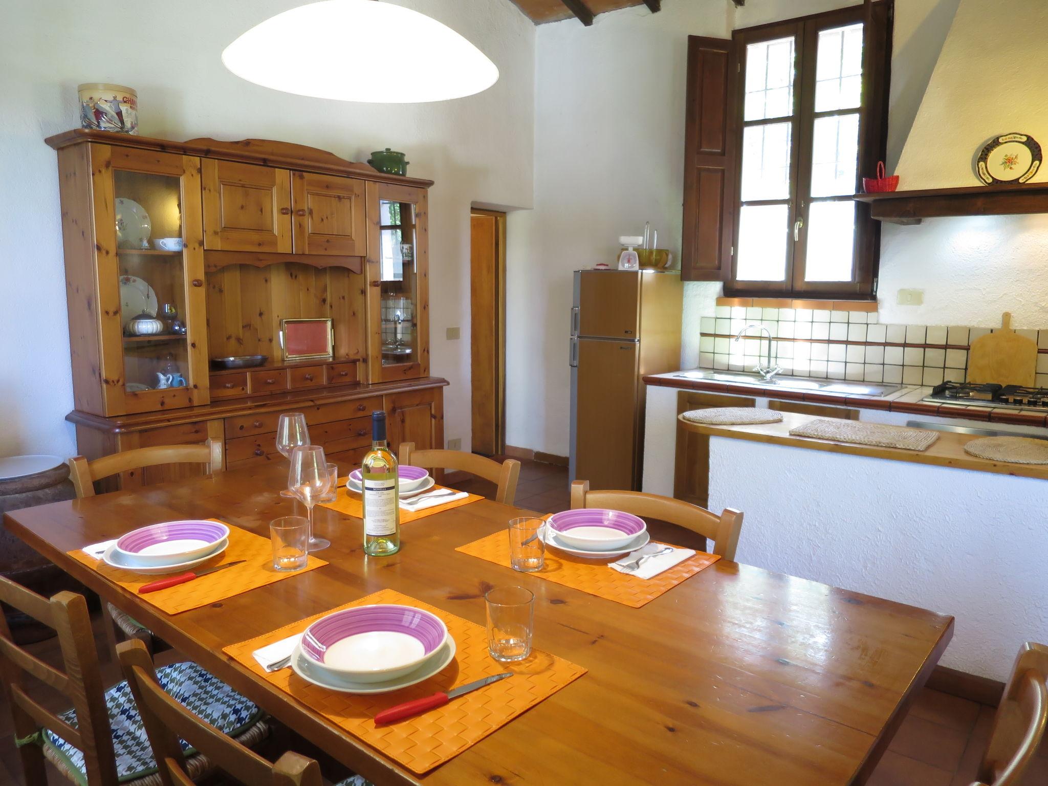 Photo 12 - 1 bedroom House in Montescudaio with garden and sea view