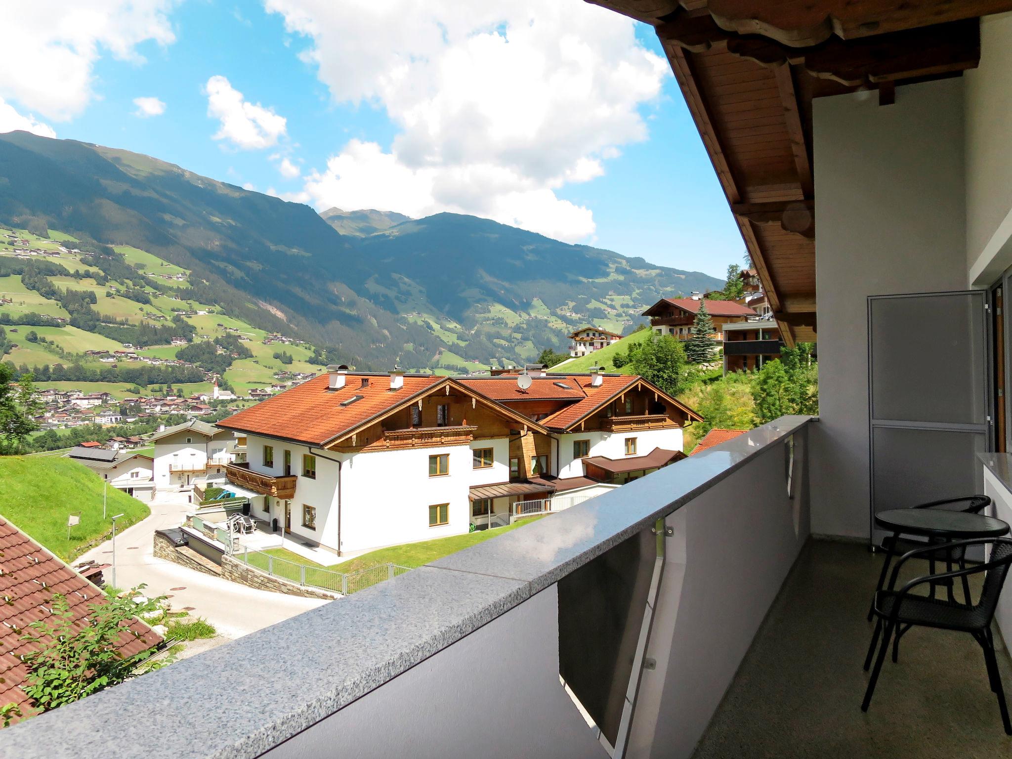 Foto 5 - Apartamento de 2 habitaciones en Ramsau im Zillertal con jardín