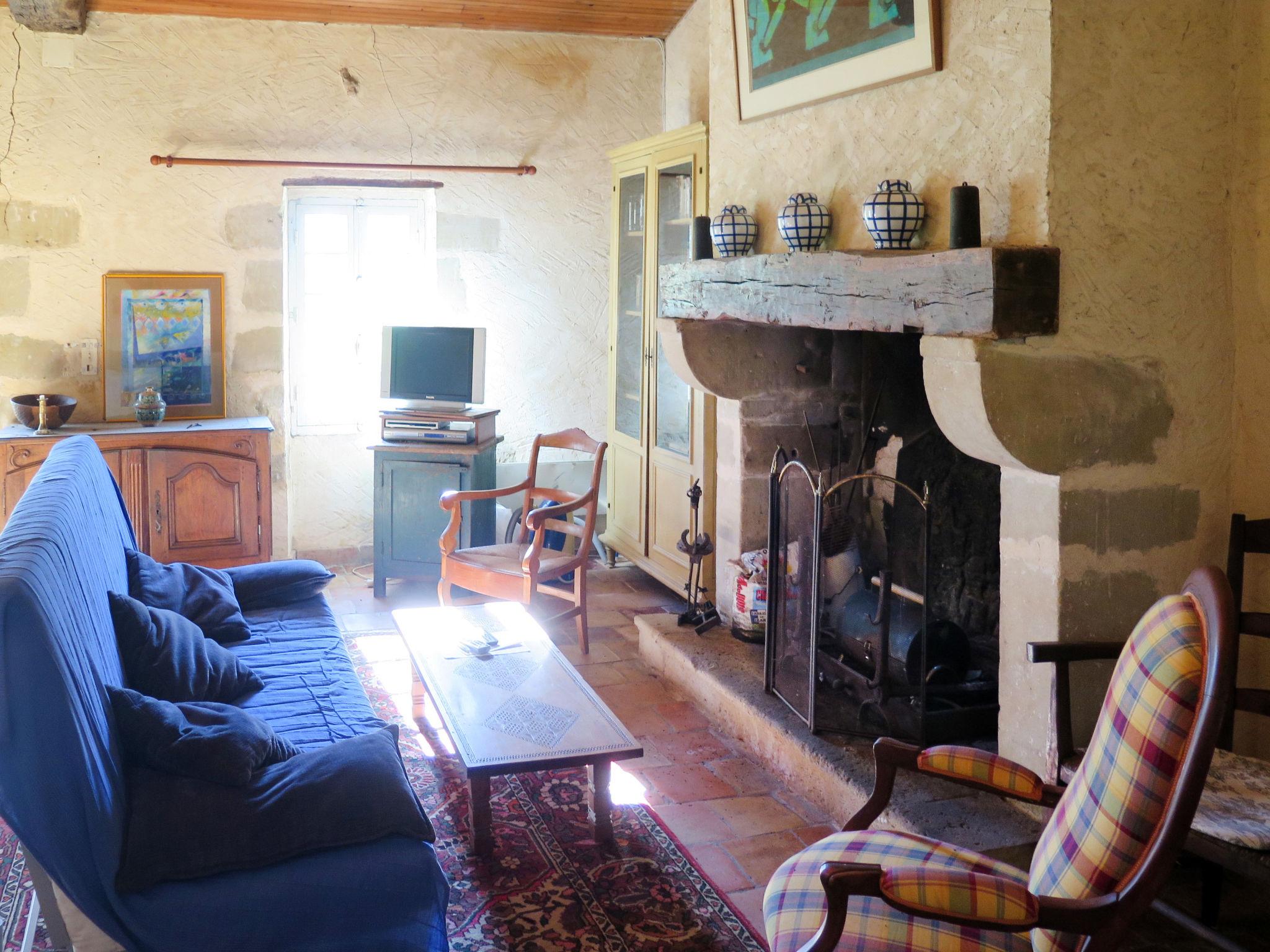 Photo 3 - Maison de 1 chambre à Labretonie avec jardin et terrasse