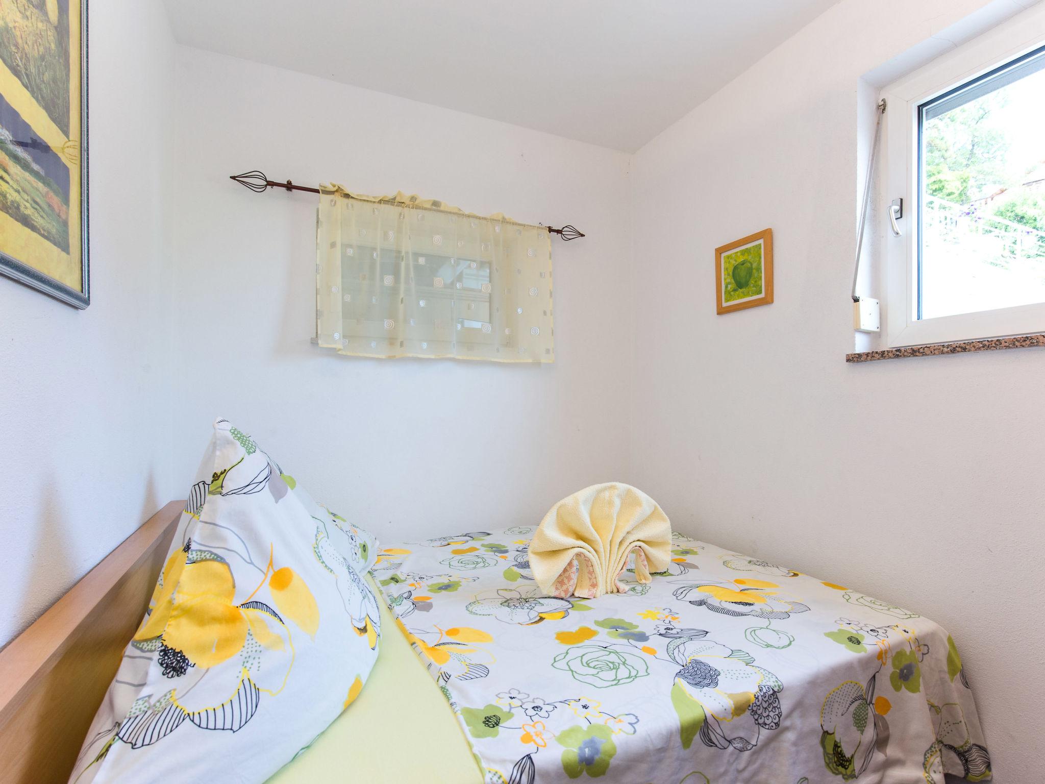 Foto 21 - Appartamento con 2 camere da letto a Crikvenica con piscina e vista mare