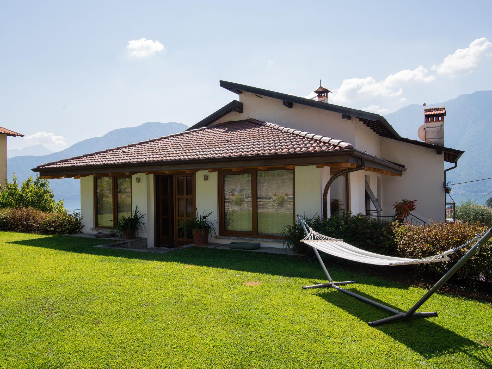 Foto 2 - Apartamento de 2 quartos em Tremezzina com piscina e vista para a montanha