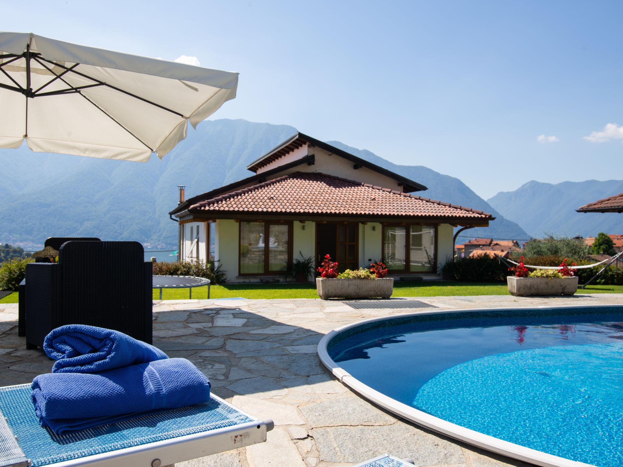 Photo 1 - Appartement de 2 chambres à Tremezzina avec piscine et vues sur la montagne