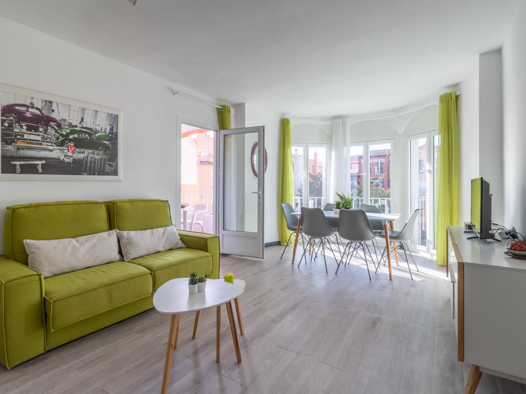 Foto 8 - Apartment mit 3 Schlafzimmern in Castelló d'Empúries mit terrasse und blick aufs meer