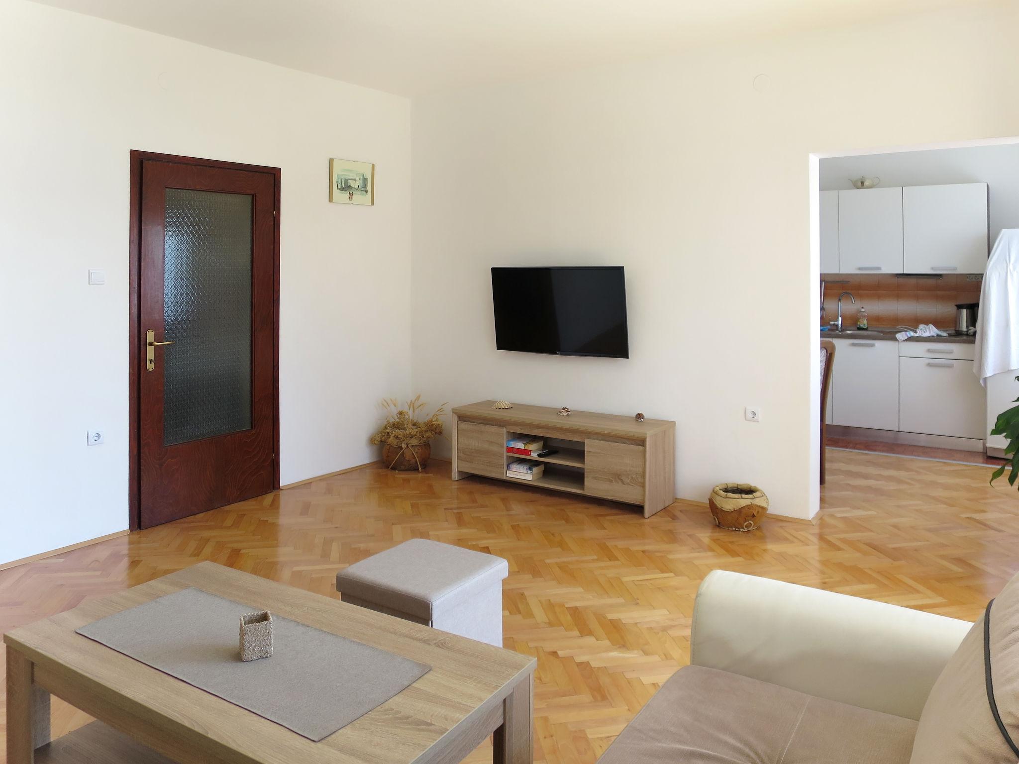 Foto 8 - Appartamento con 2 camere da letto a Novi Vinodolski con terrazza e vista mare
