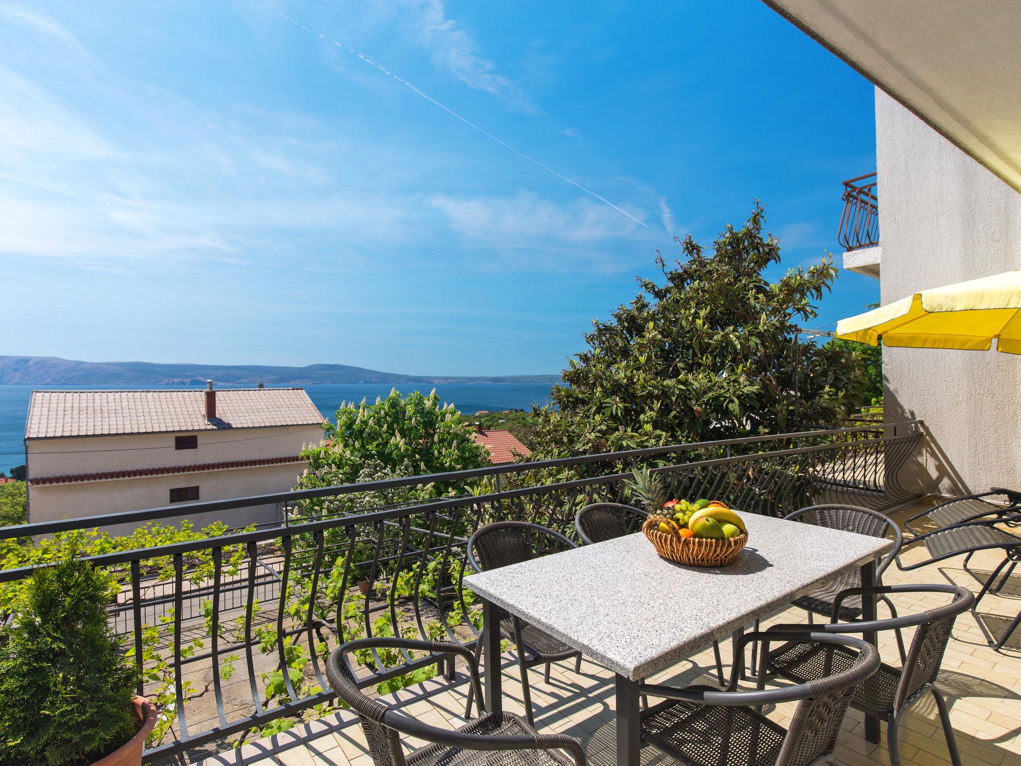 Photo 11 - 2 bedroom Apartment in Novi Vinodolski with terrace and sea view