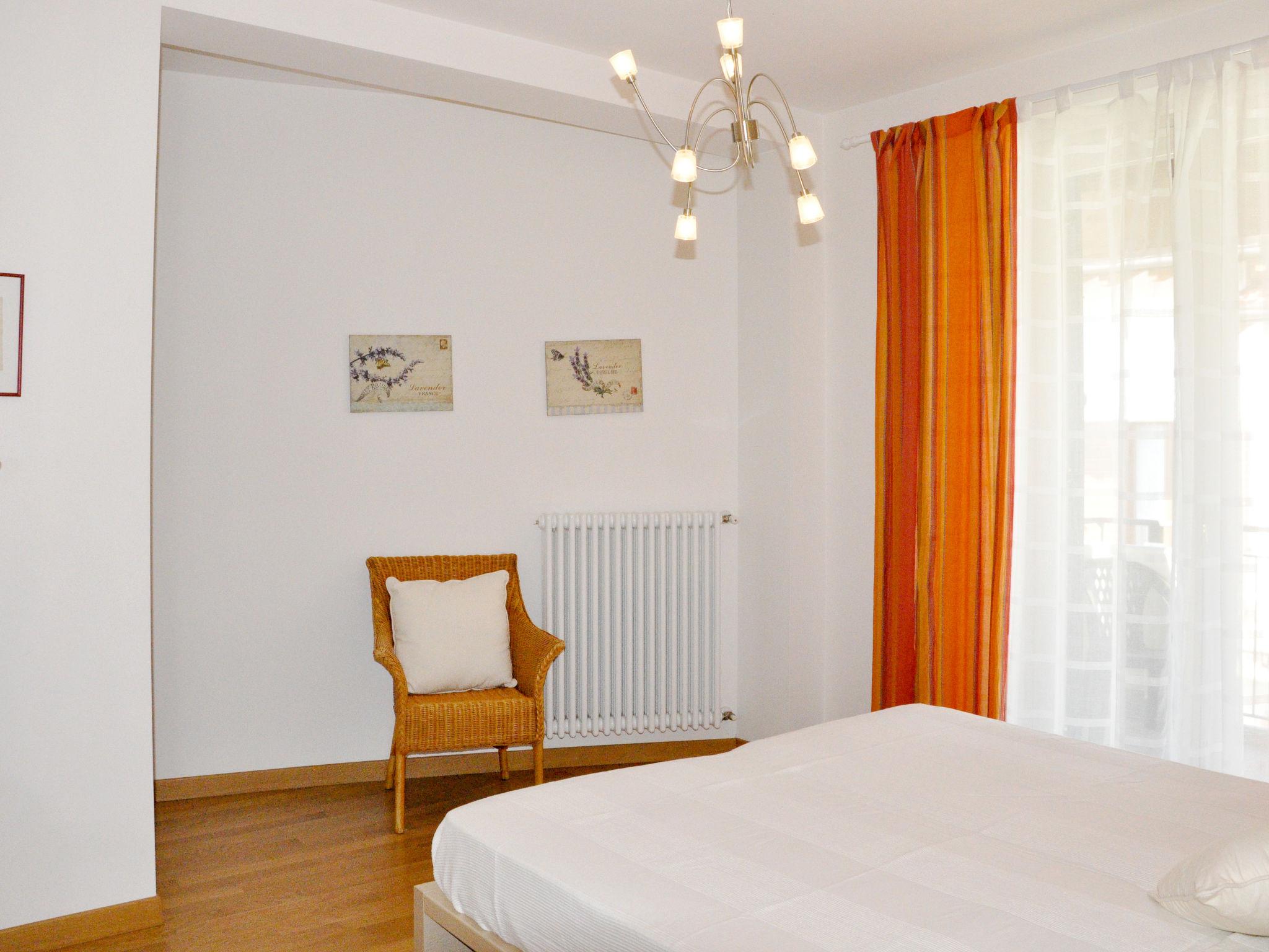 Photo 11 - 2 bedroom Apartment in Lazise with swimming pool and garden