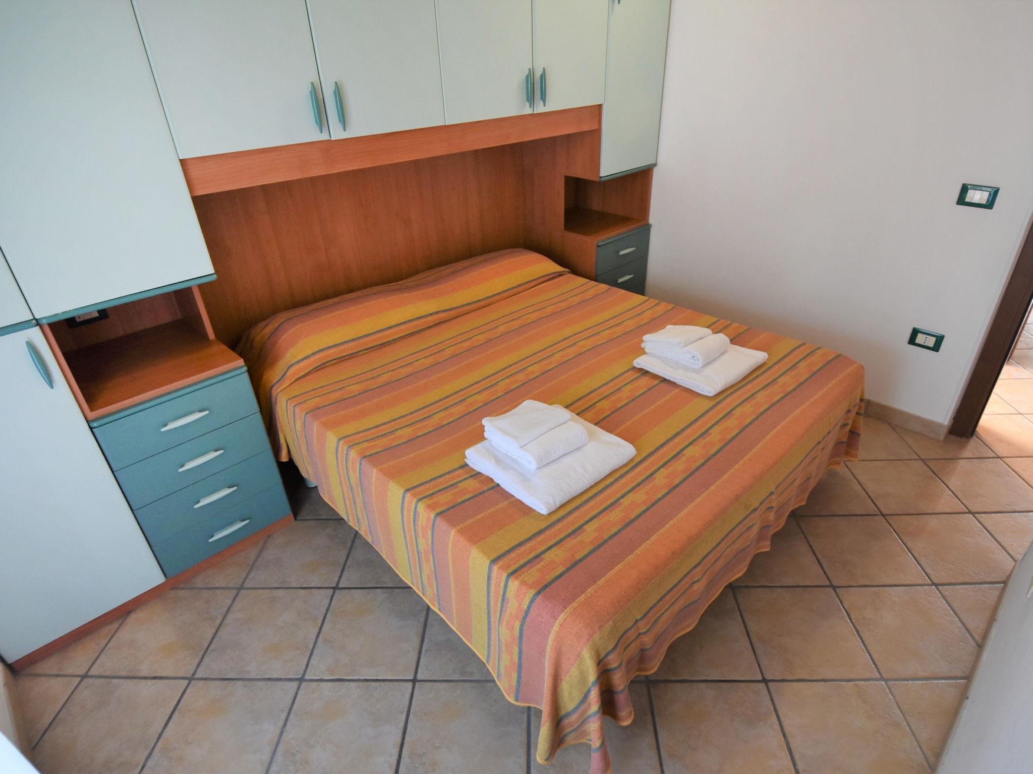Foto 14 - Appartamento con 2 camere da letto a Comacchio con piscina e vista mare