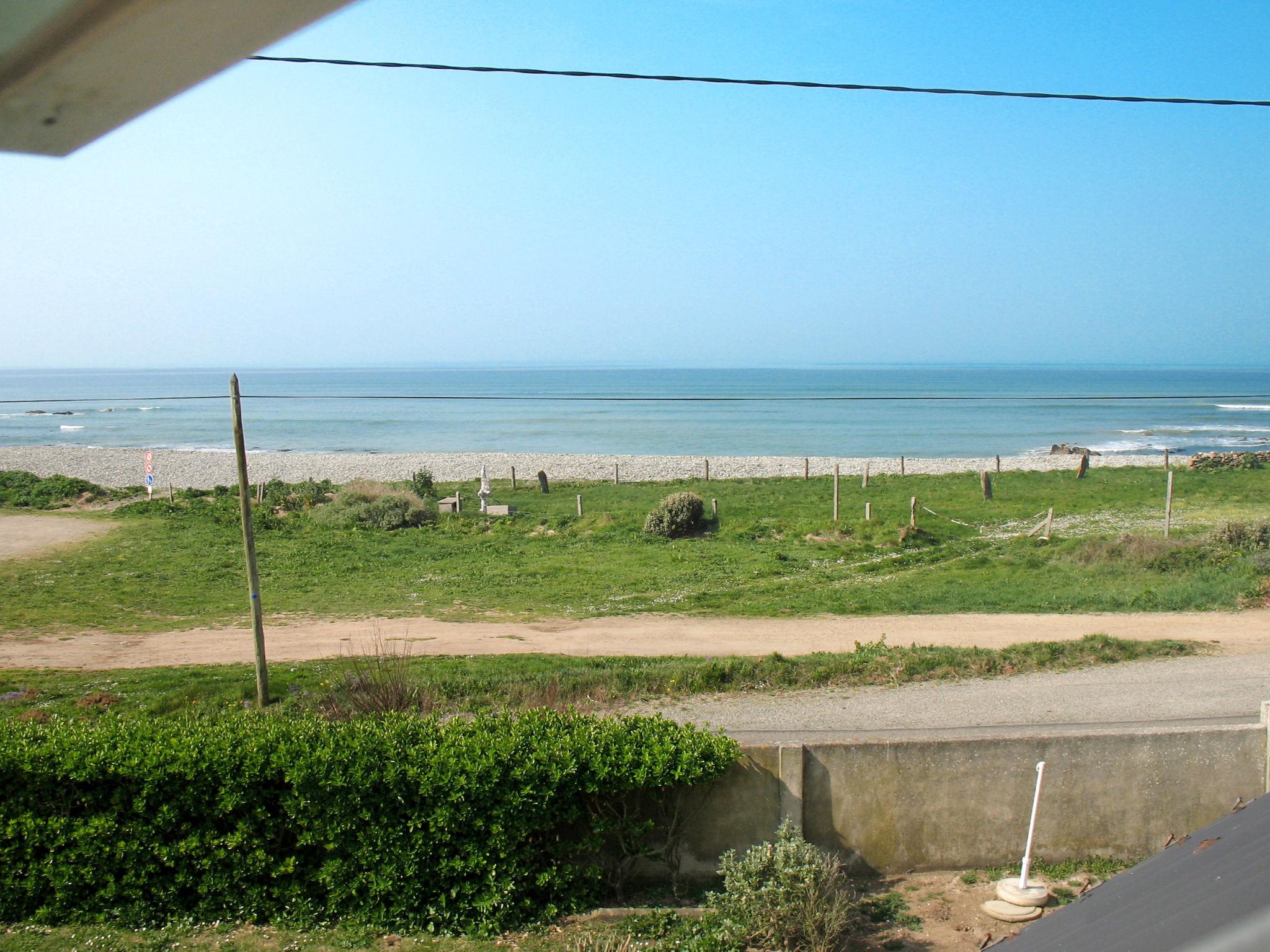 Photo 22 - 2 bedroom House in Plozévet with terrace and sea view