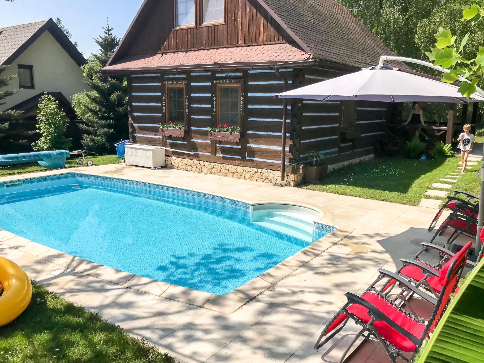 Foto 16 - Casa de 2 habitaciones en Liszki con piscina privada y jardín