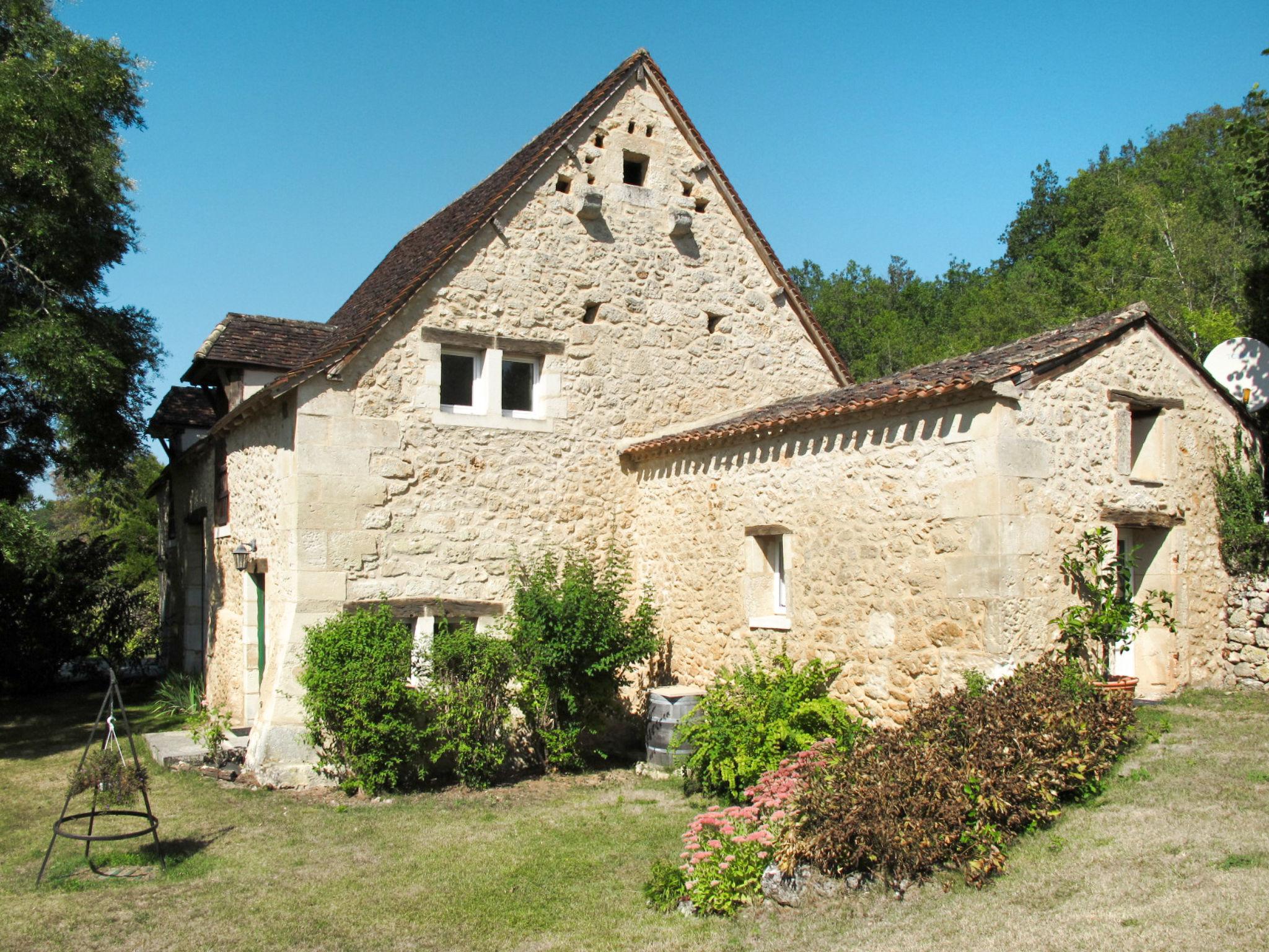 Foto 17 - Apartamento de 1 quarto em Saint-Georges-de-Montclard com piscina e jardim