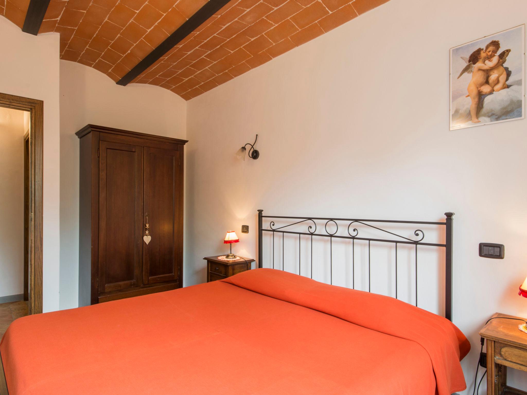 Foto 13 - Apartment mit 2 Schlafzimmern in Vinci mit schwimmbad und garten