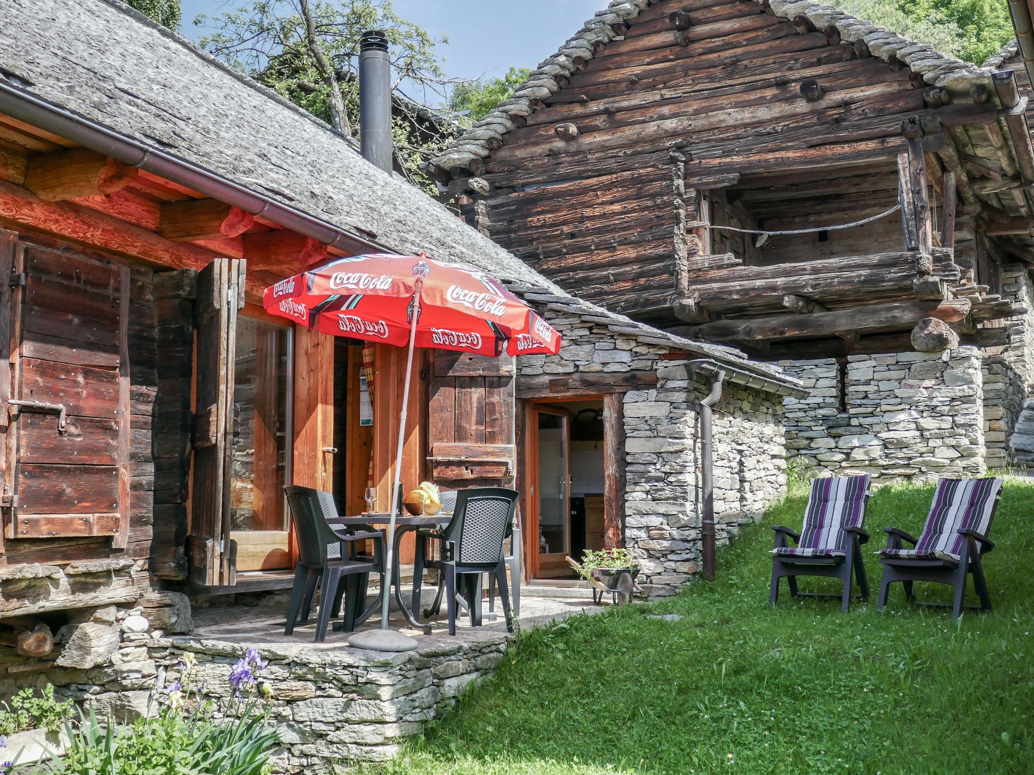 Photo 6 - Maison de 3 chambres à Serravalle avec jardin et vues sur la montagne