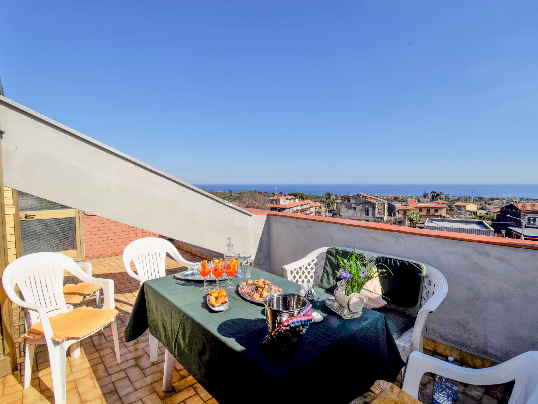 Photo 2 - Appartement de 3 chambres à Acireale avec terrasse et vues à la mer
