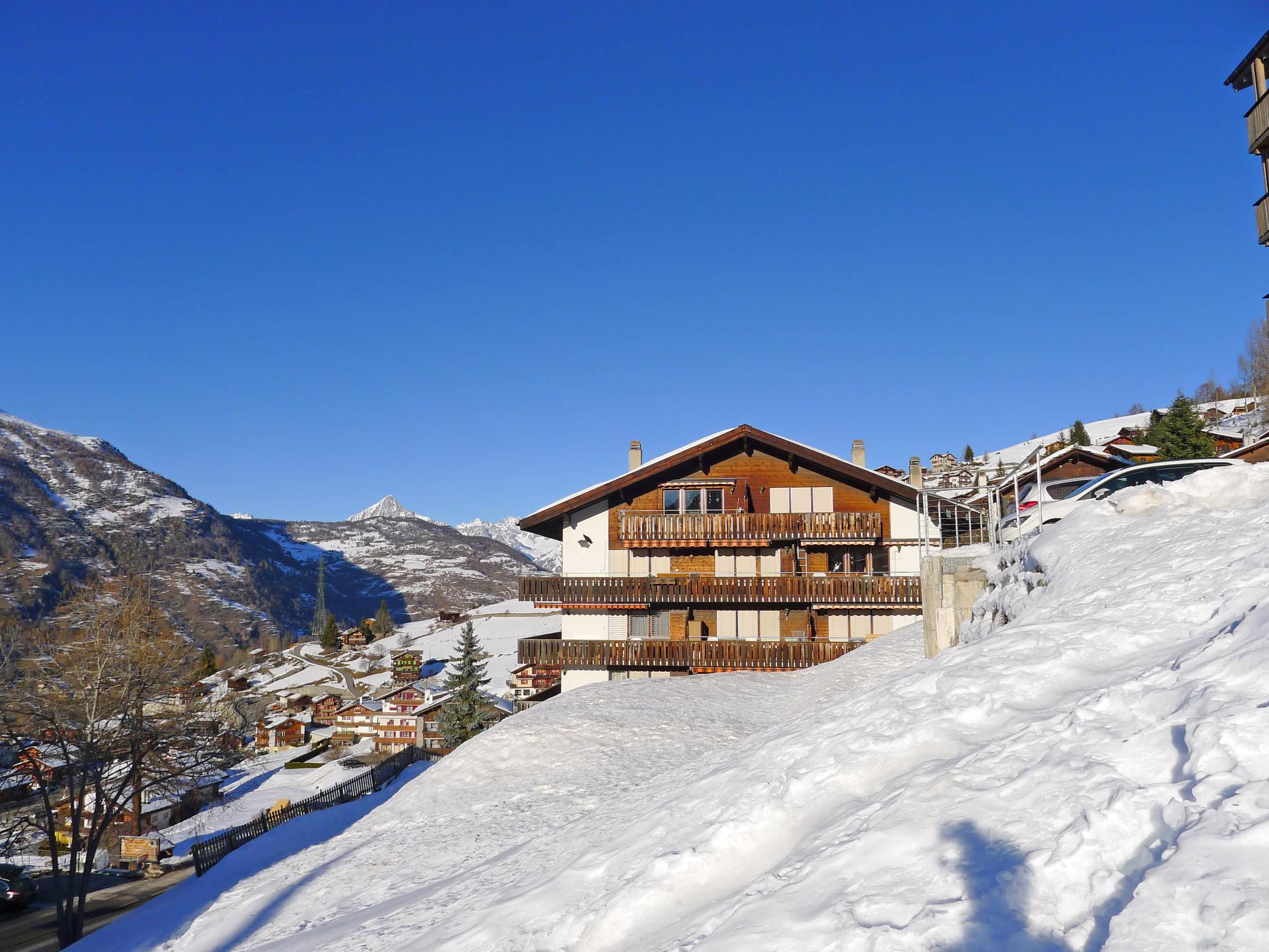 Foto 18 - Apartamento de 2 habitaciones en Grächen con vistas a la montaña