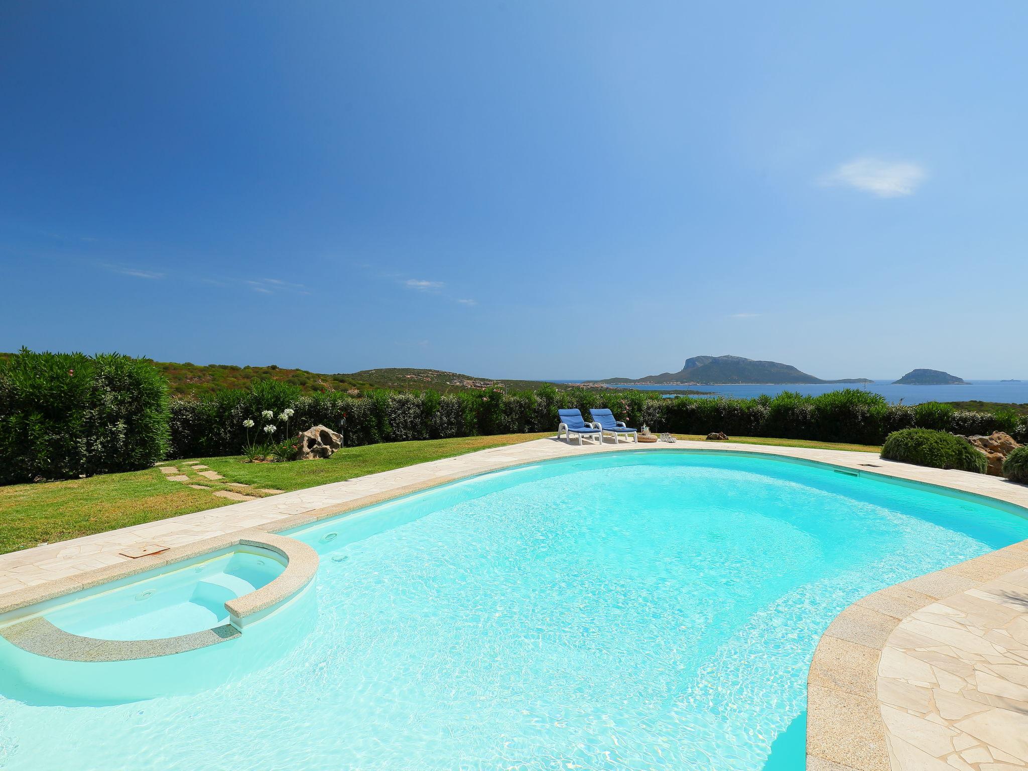 Foto 26 - Casa con 4 camere da letto a Golfo Aranci con piscina privata e vista mare