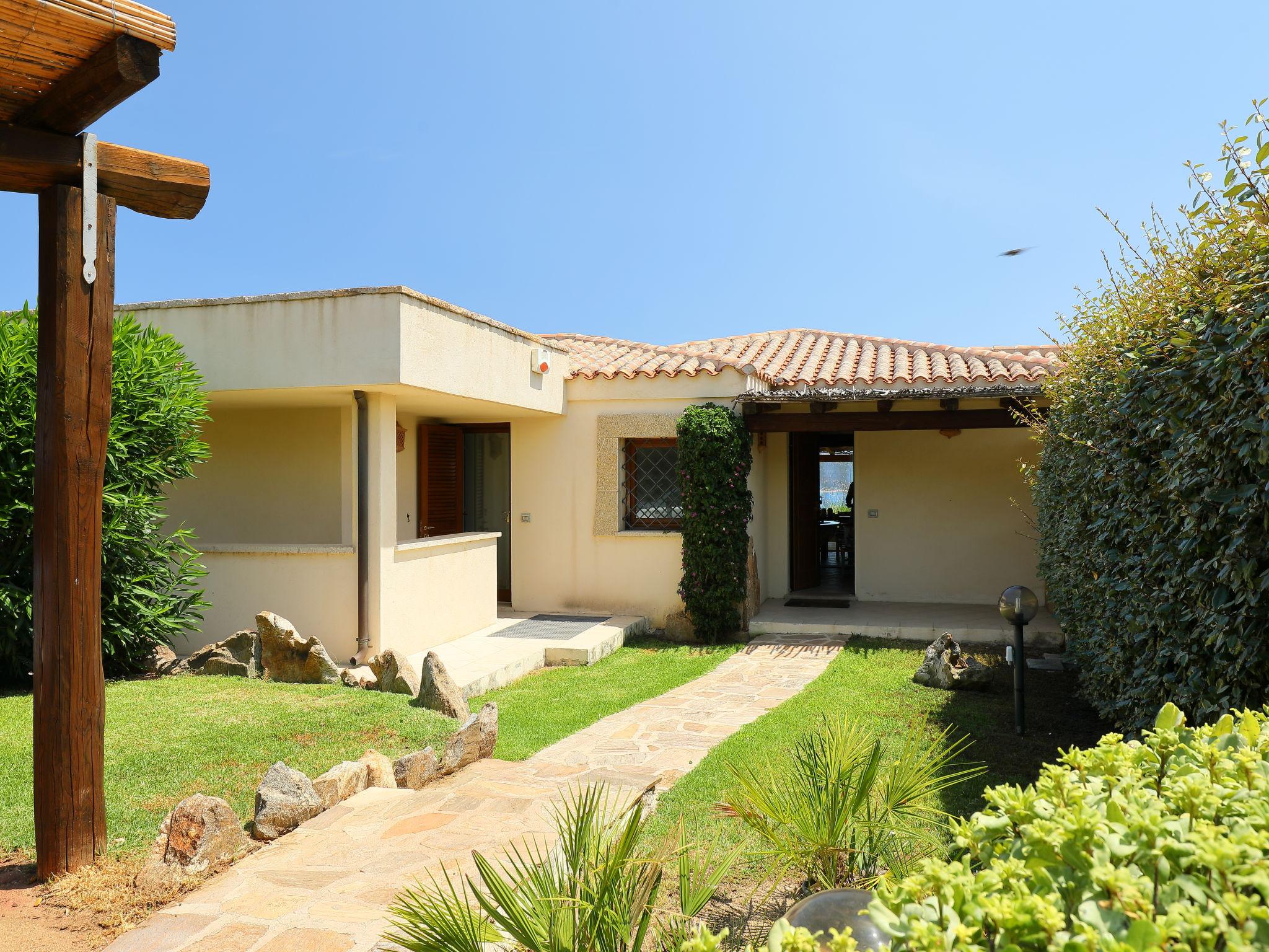 Foto 33 - Casa de 4 quartos em Golfo Aranci com piscina privada e jardim