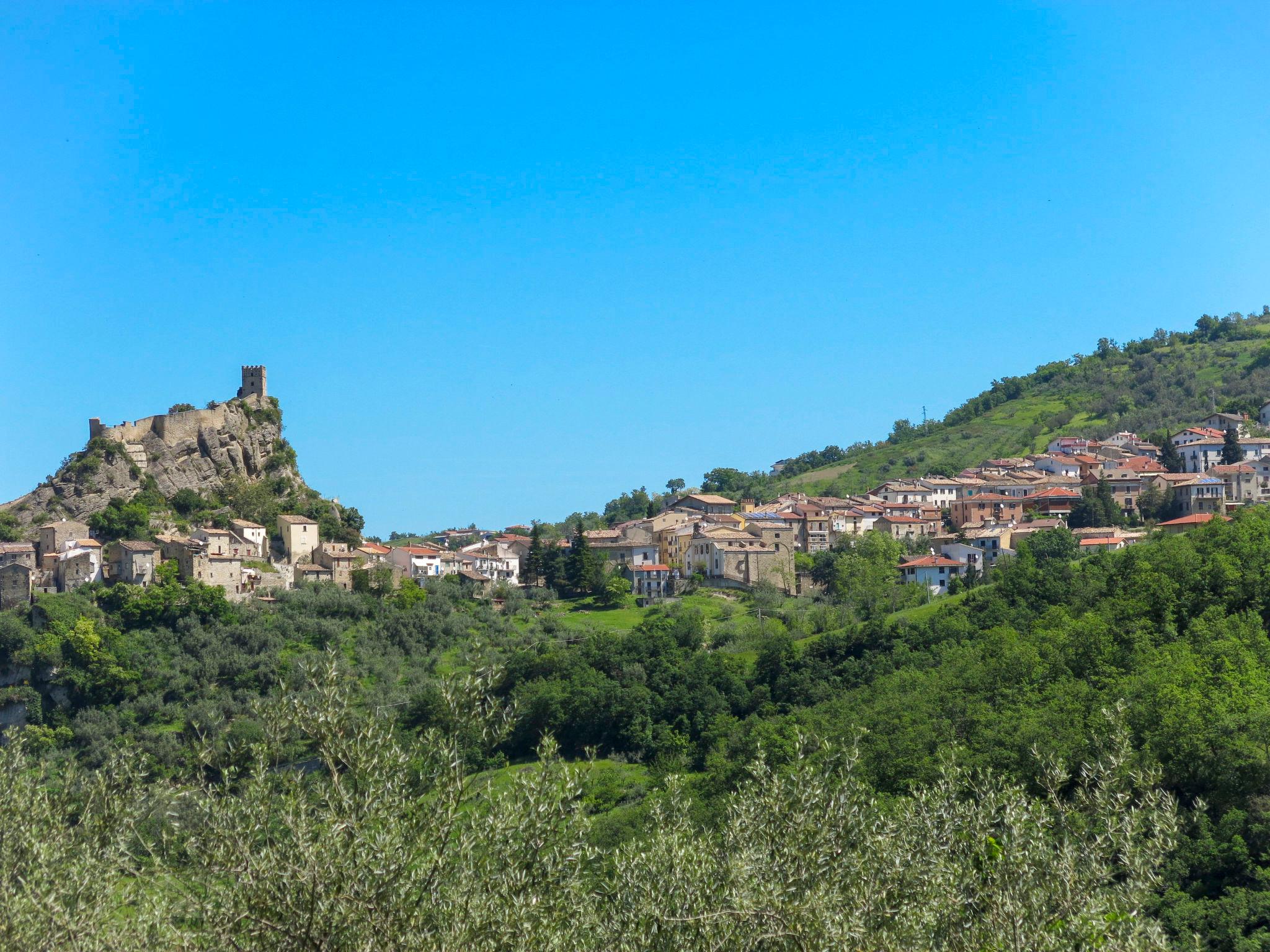 Photo 27 - Maison de 3 chambres à Roccascalegna avec jardin et terrasse