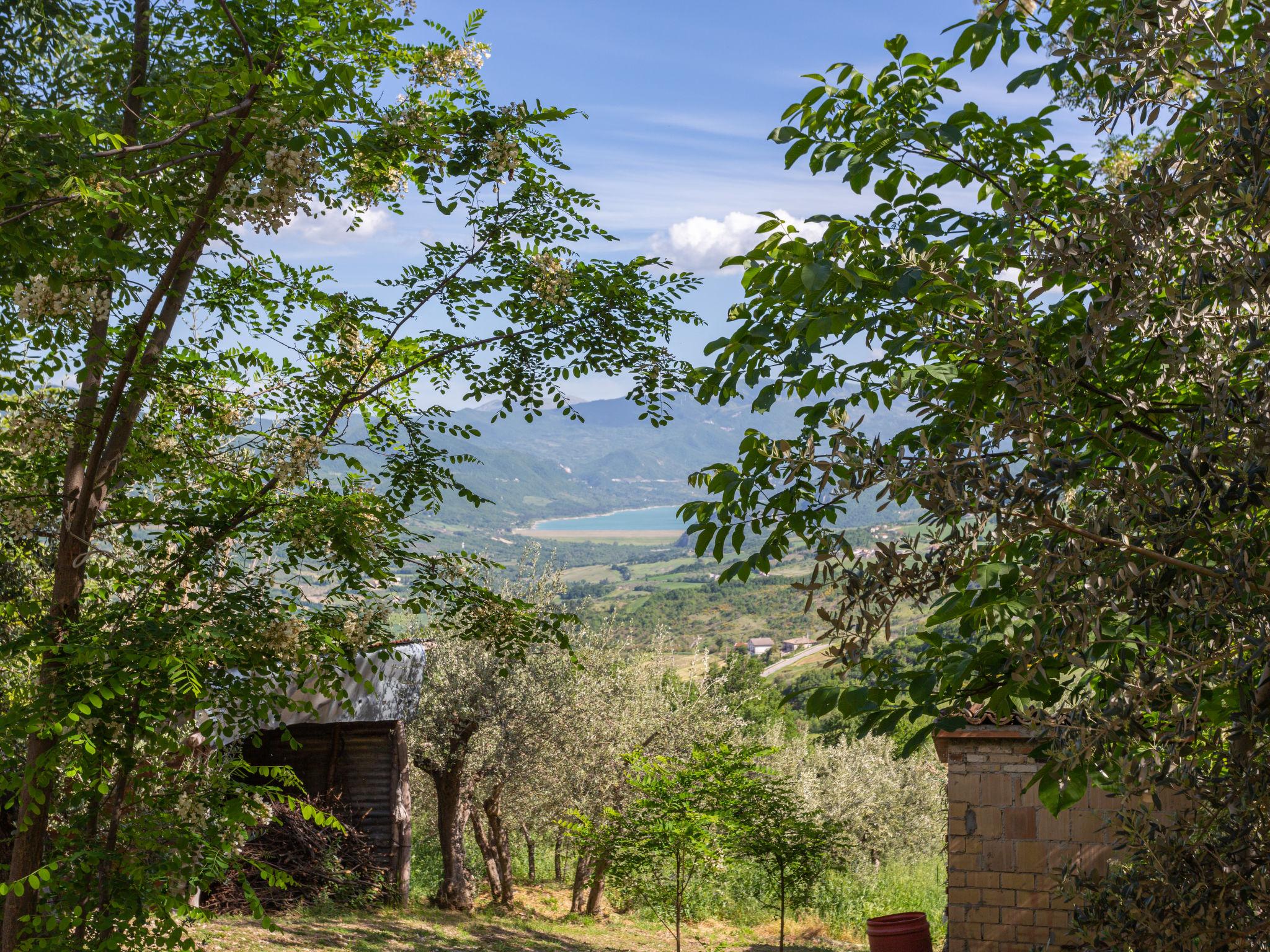 Photo 7 - Maison de 3 chambres à Roccascalegna avec jardin et terrasse