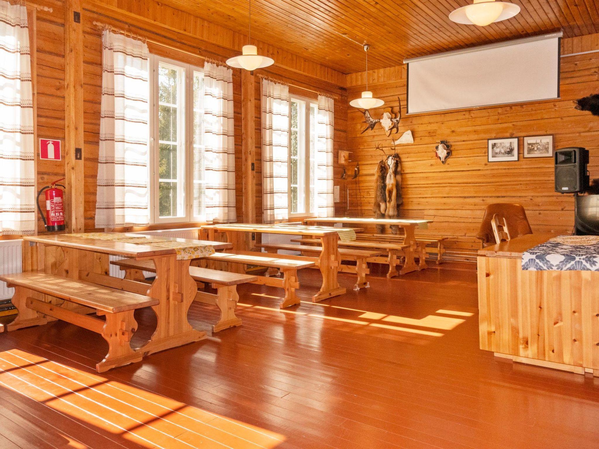 Foto 9 - Casa de 6 quartos em Salla com sauna e vista para a montanha