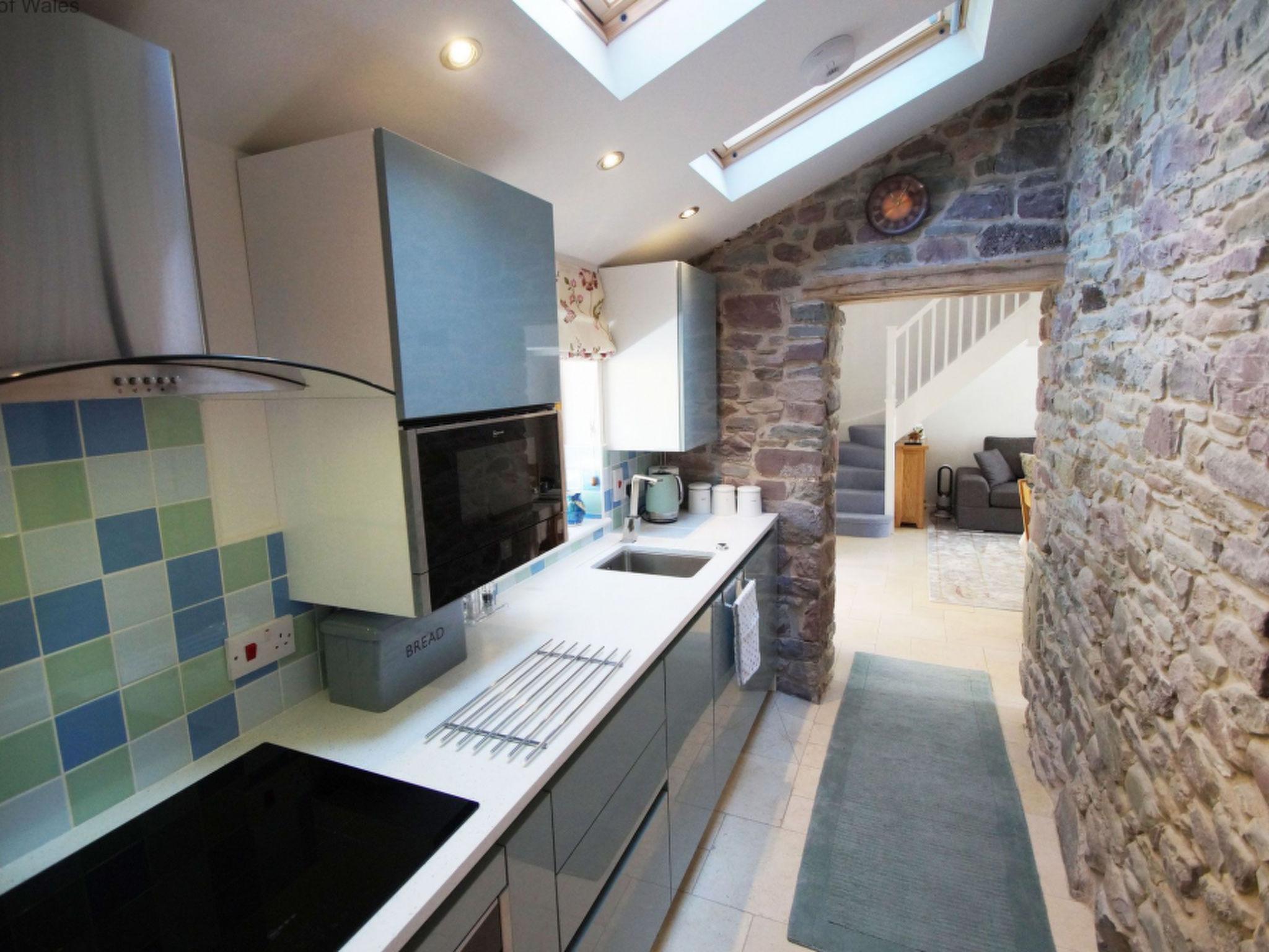 Photo 6 - 2 bedroom House in Llangadog with garden