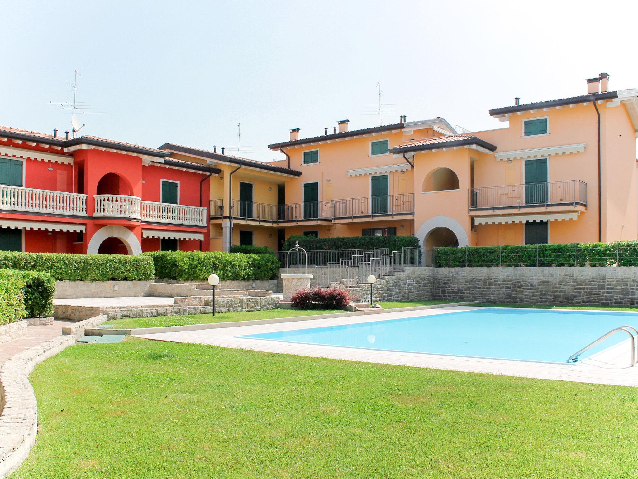 Foto 17 - Appartamento con 2 camere da letto a Lazise con piscina e giardino