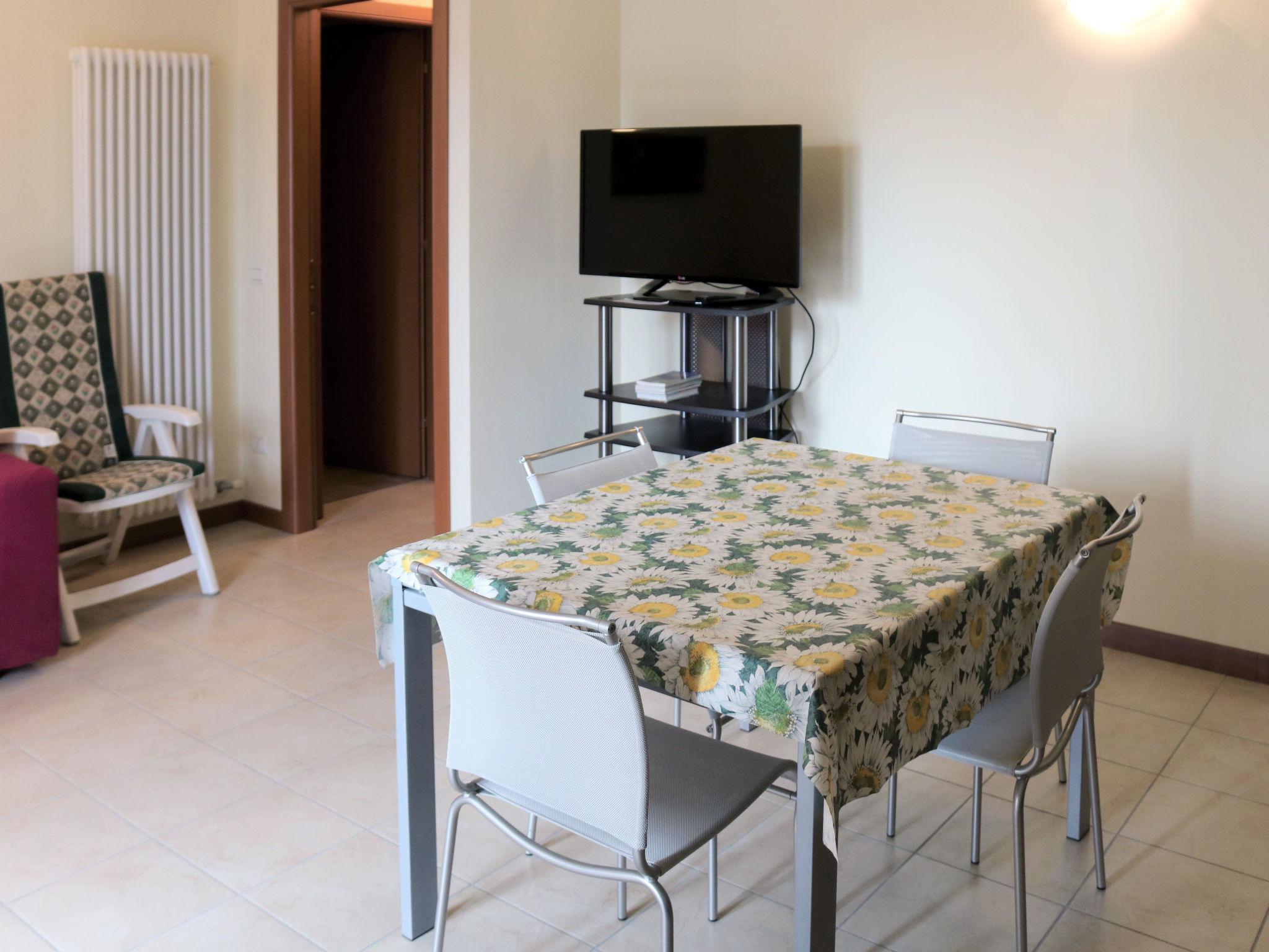 Foto 9 - Apartamento de 2 quartos em Lazise com piscina e jardim