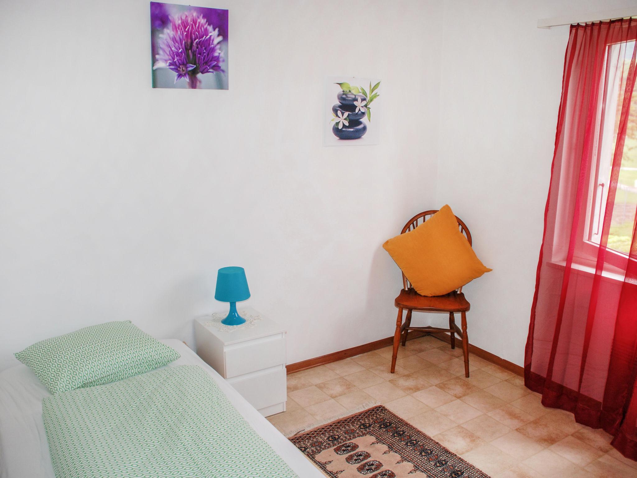 Foto 10 - Apartamento de 3 quartos em Faido com jardim