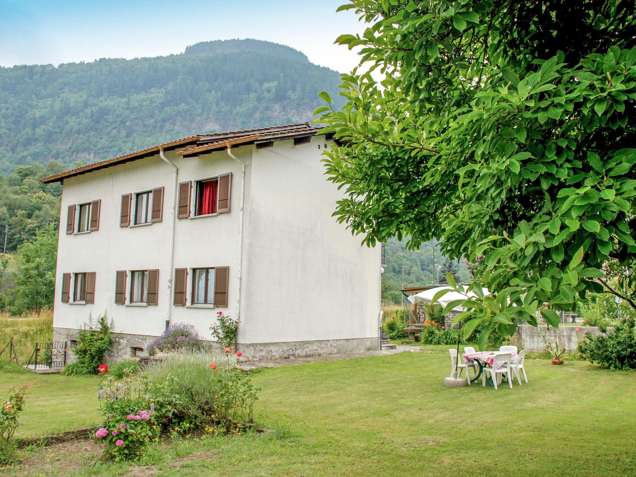 Photo 12 - Appartement de 3 chambres à Faido avec jardin et vues sur la montagne