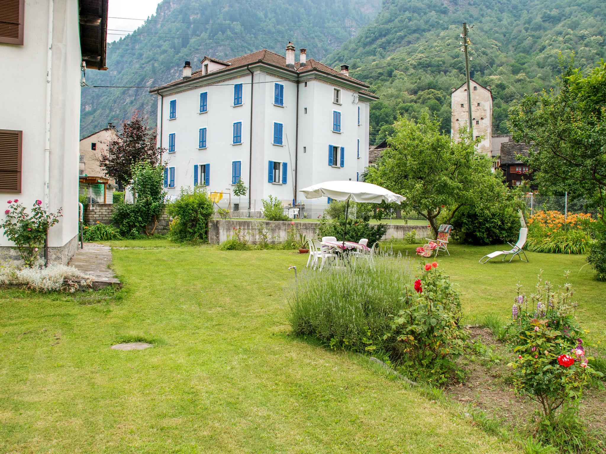 Foto 5 - Appartamento con 3 camere da letto a Faido con giardino e vista sulle montagne