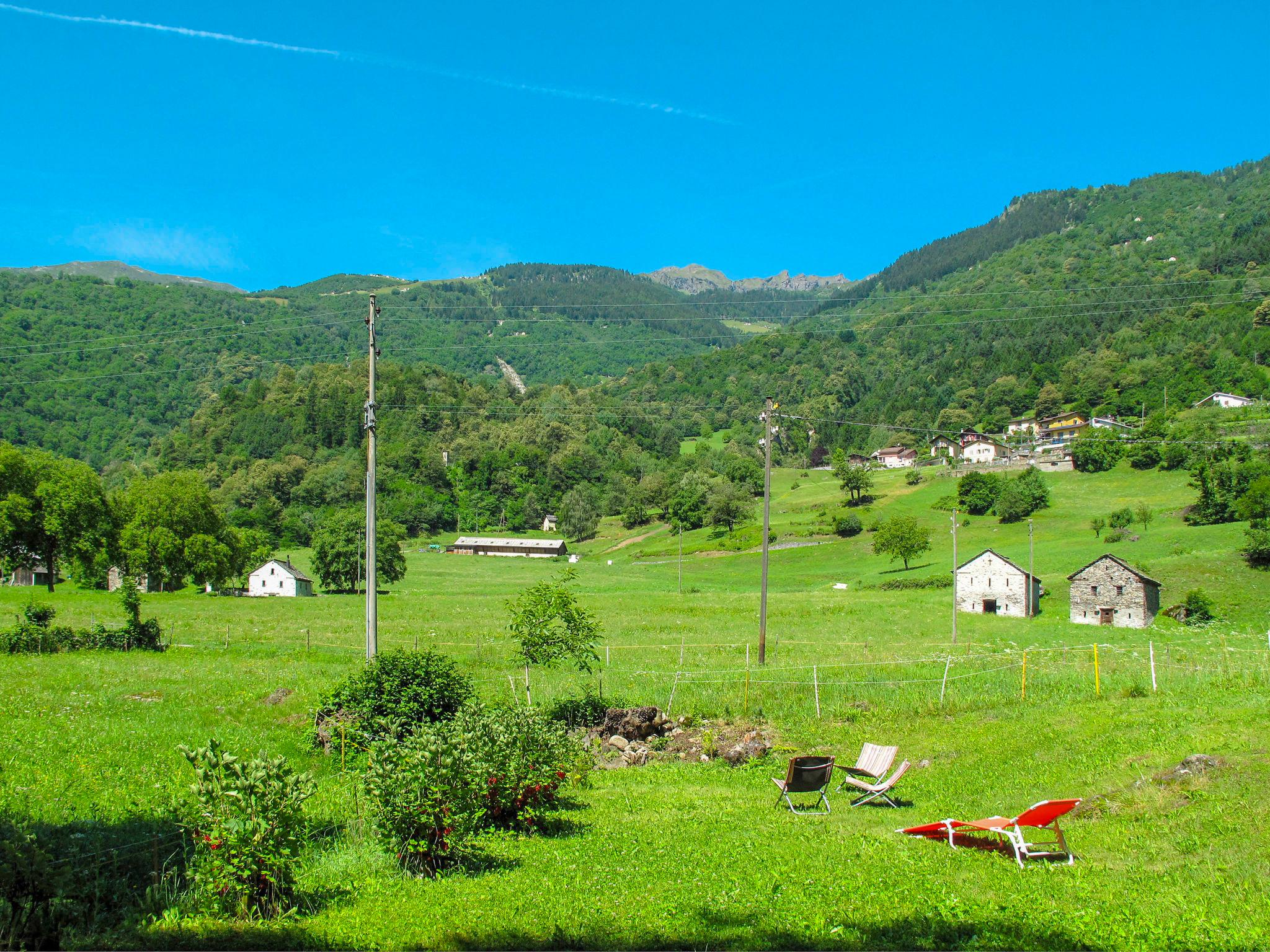 Photo 22 - Maison de 3 chambres à Acquarossa avec jardin et vues sur la montagne