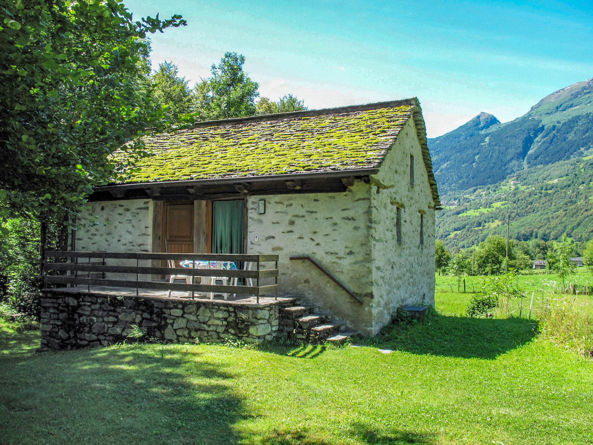 Foto 1 - Casa de 3 quartos em Acquarossa com jardim e vista para a montanha