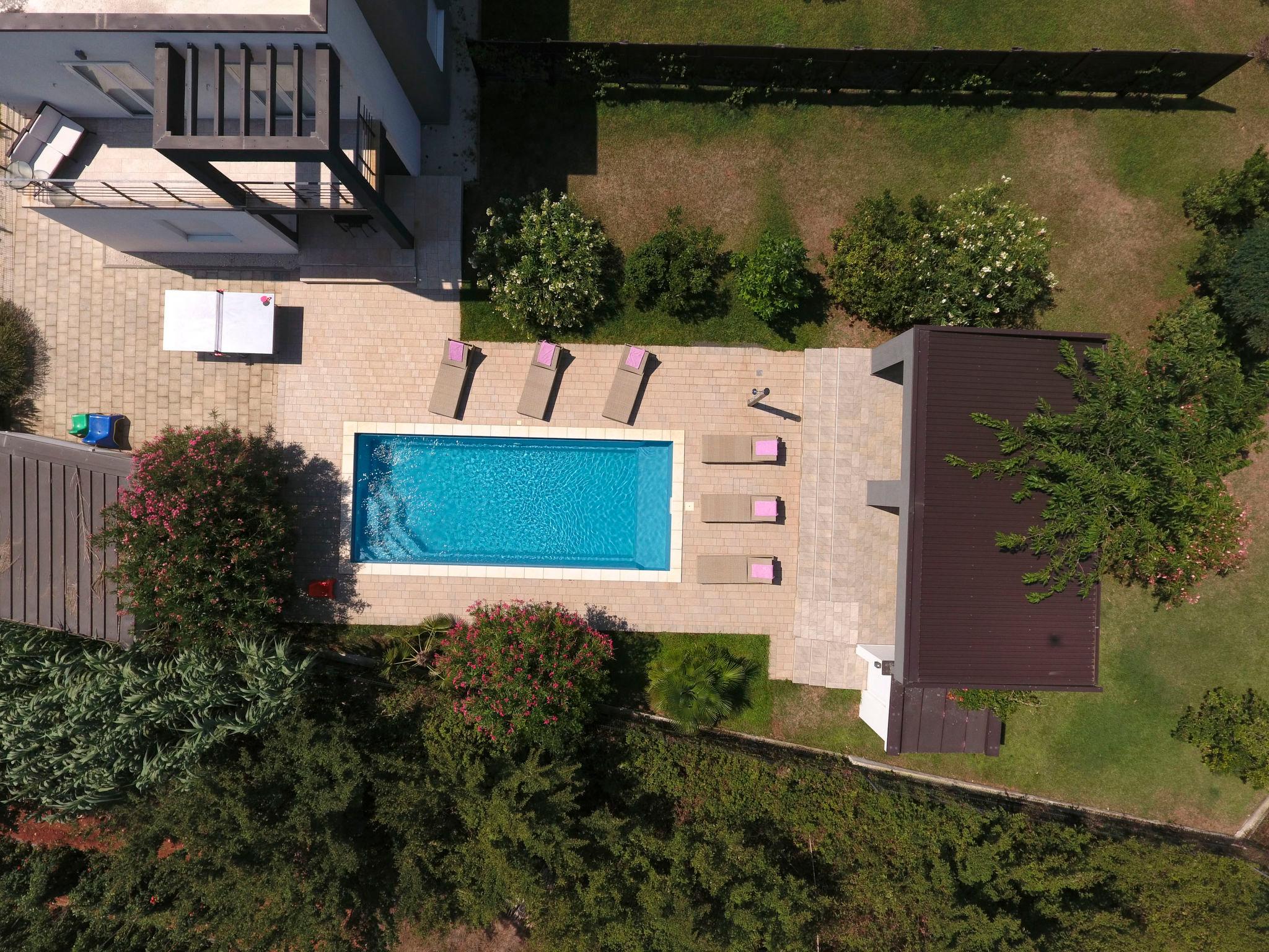Photo 33 - Maison de 3 chambres à Ližnjan avec piscine privée et vues à la mer