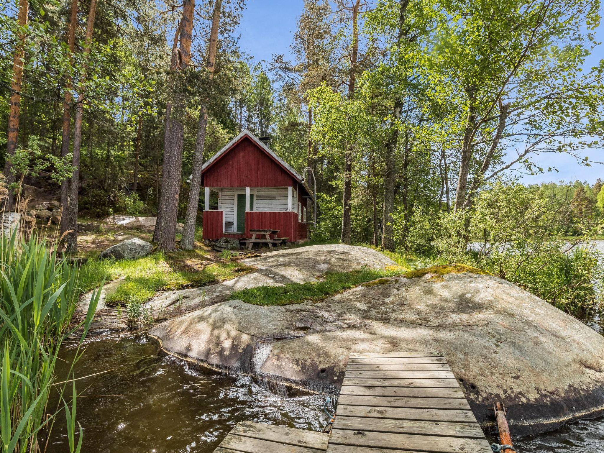 Foto 23 - Haus mit 1 Schlafzimmer in Kirkkonummi mit sauna