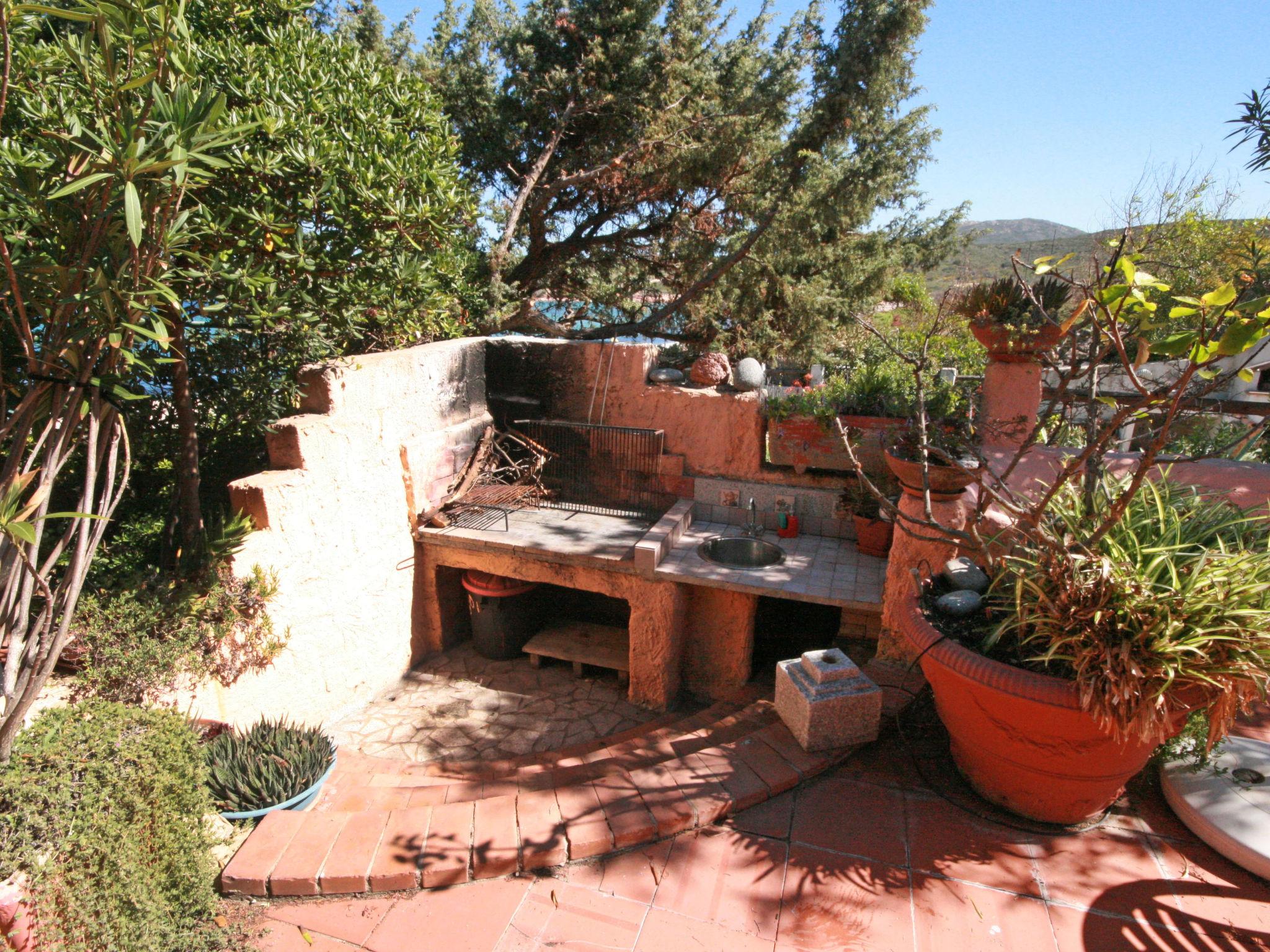 Photo 17 - Appartement de 2 chambres à Trinità d'Agultu e Vignola avec jardin et terrasse