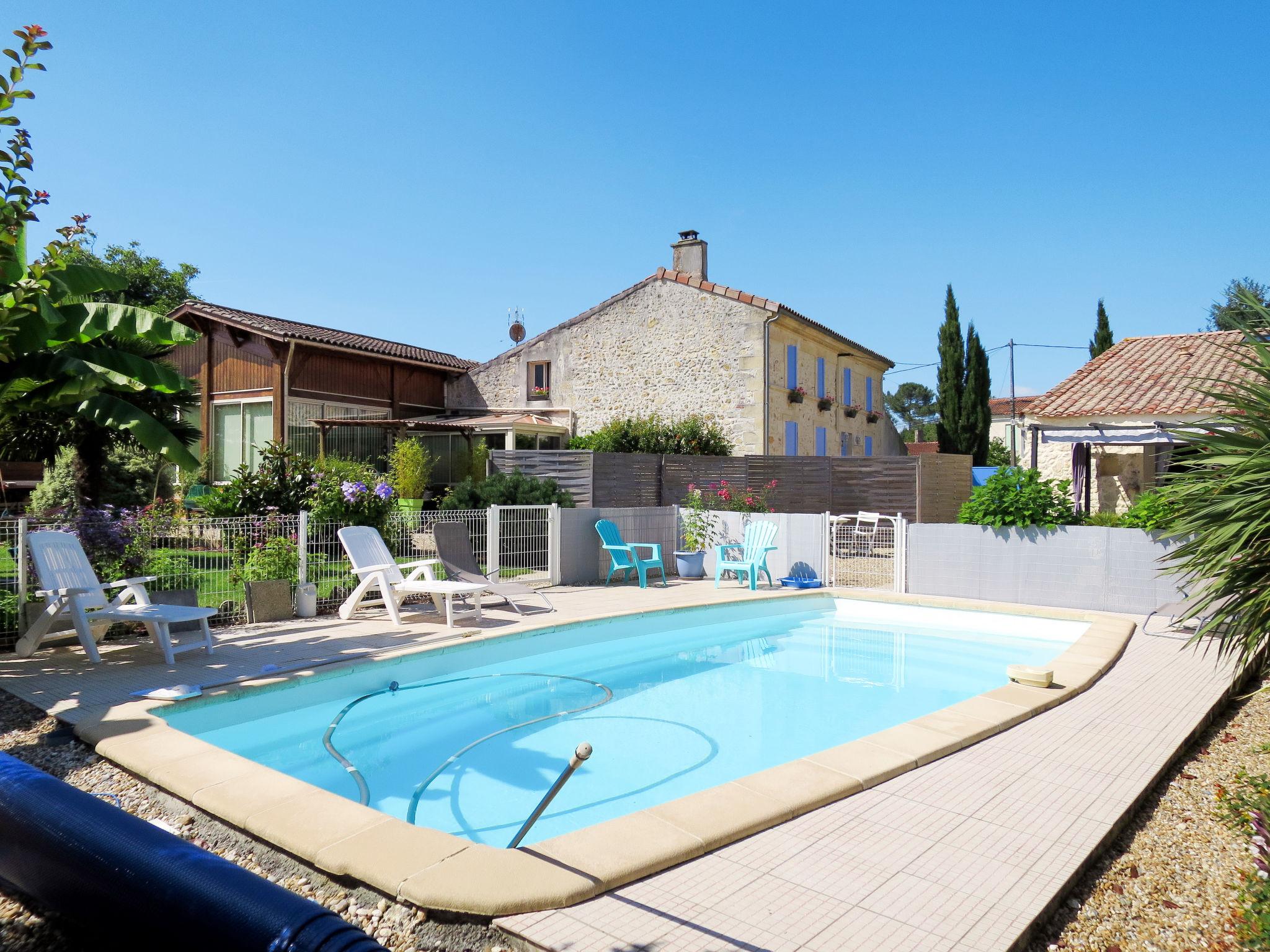 Photo 23 - Maison de 3 chambres à Cissac-Médoc avec piscine et jardin