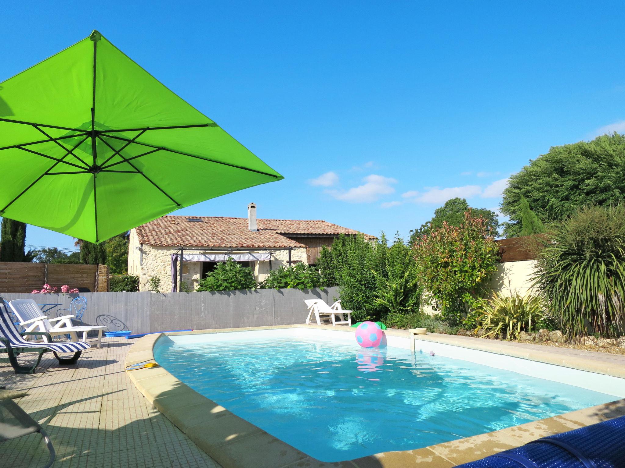Foto 1 - Casa de 3 habitaciones en Cissac-Médoc con piscina y jardín