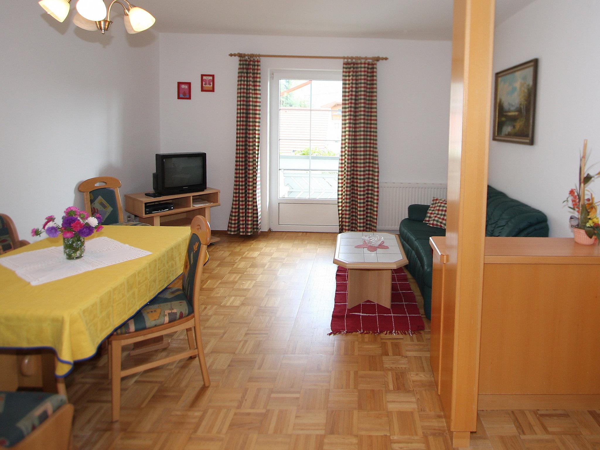 Foto 6 - Apartamento de 2 quartos em Feldkirchen in Kärnten com piscina e vista para a montanha