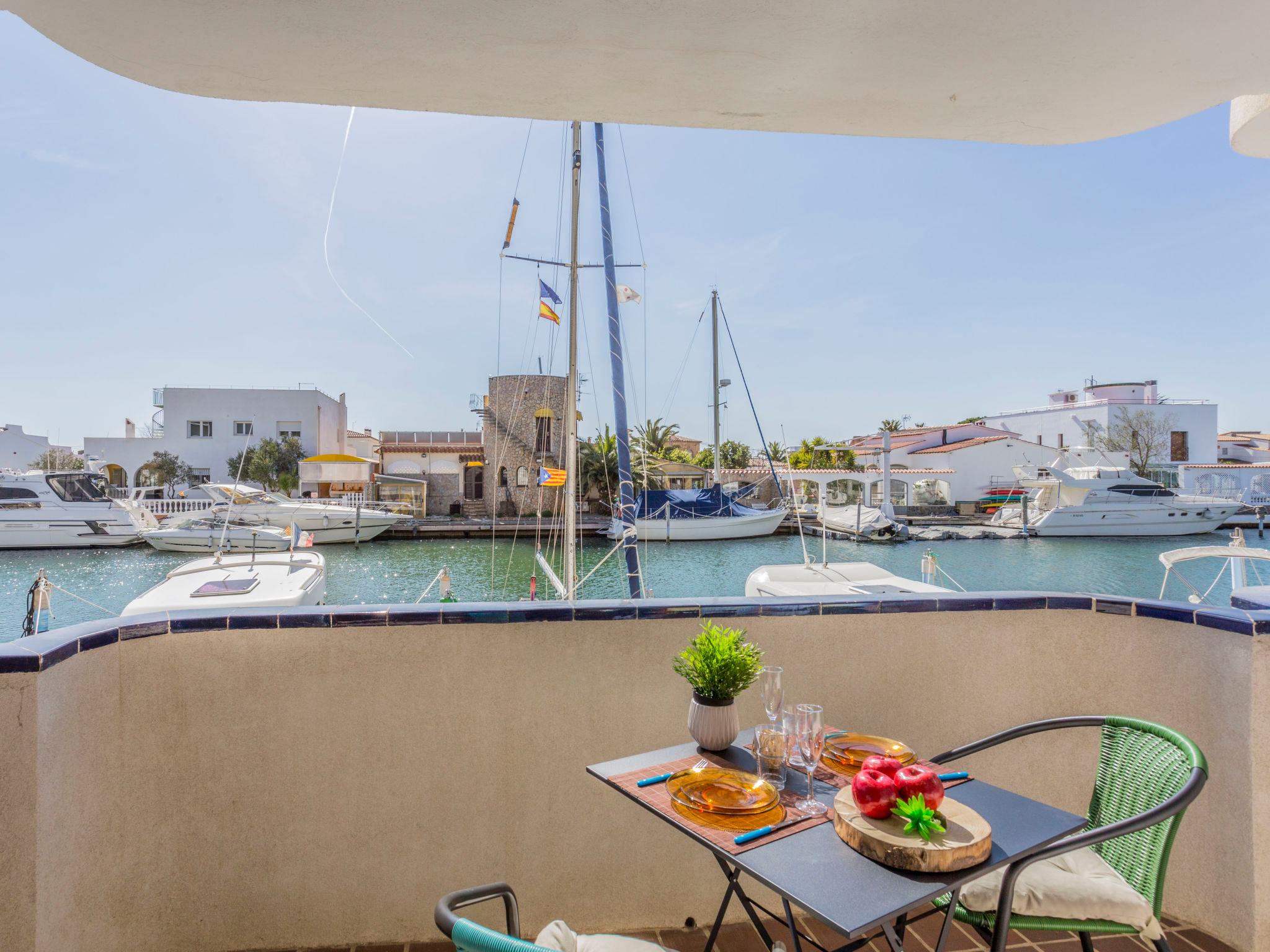 Foto 1 - Apartamento en Roses con terraza y vistas al mar