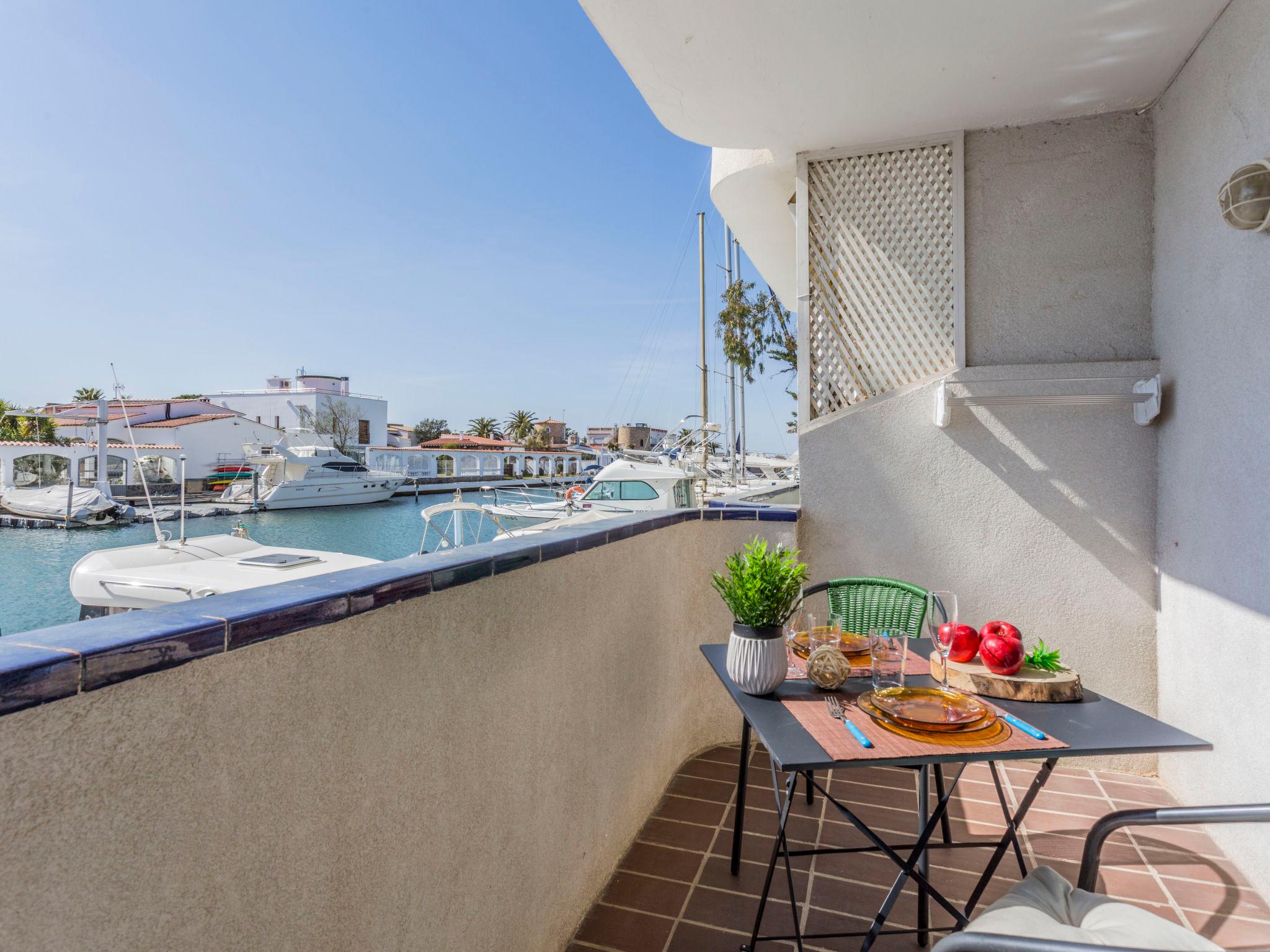 Photo 5 - Appartement en Roses avec terrasse et vues à la mer