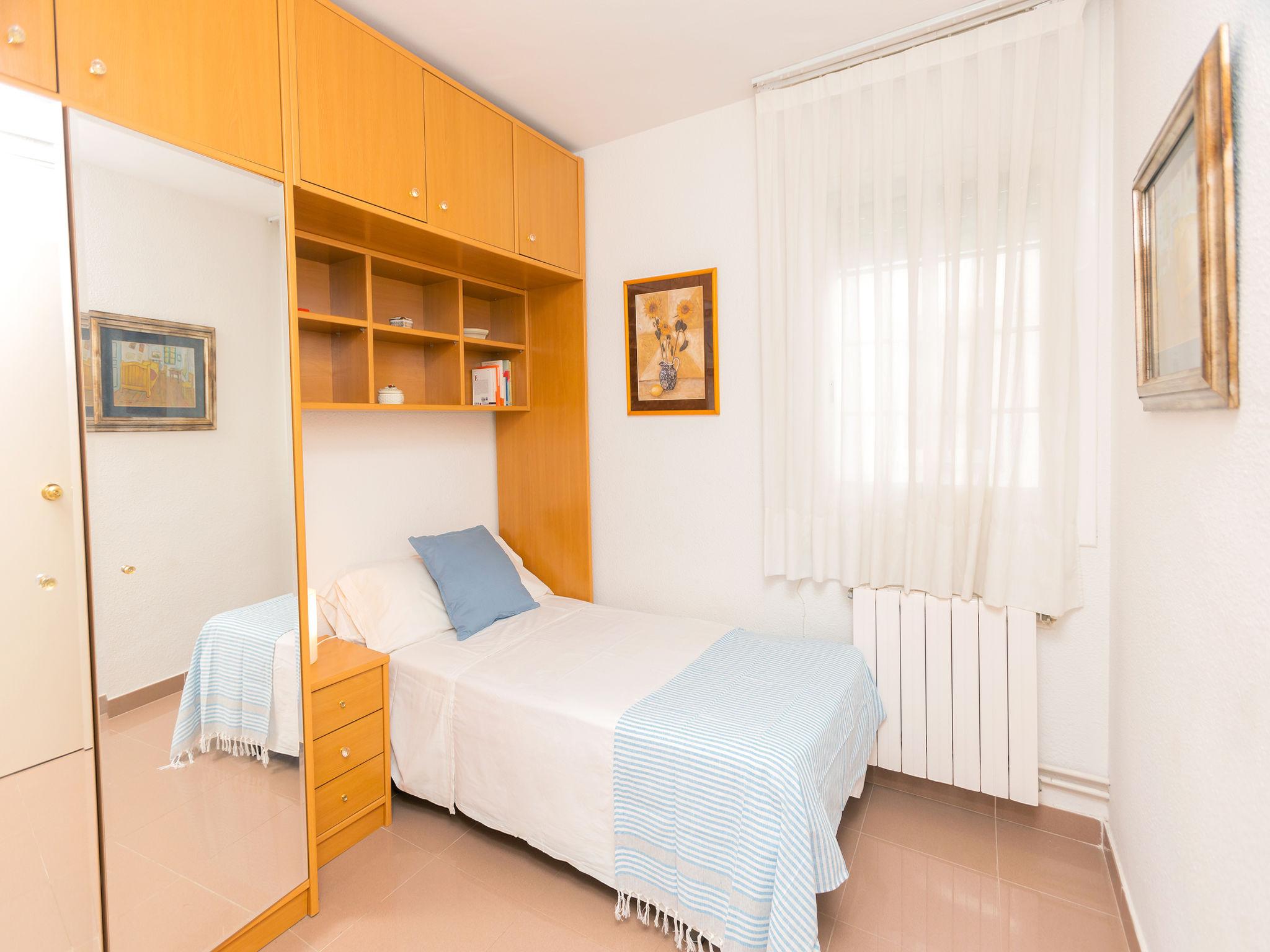 Foto 11 - Appartamento con 4 camere da letto a Calafell con terrazza e vista mare