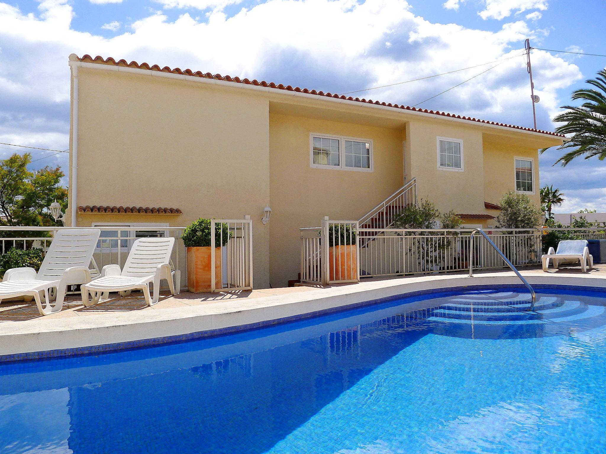 Foto 1 - Casa de 3 quartos em Calp com piscina privada e jardim