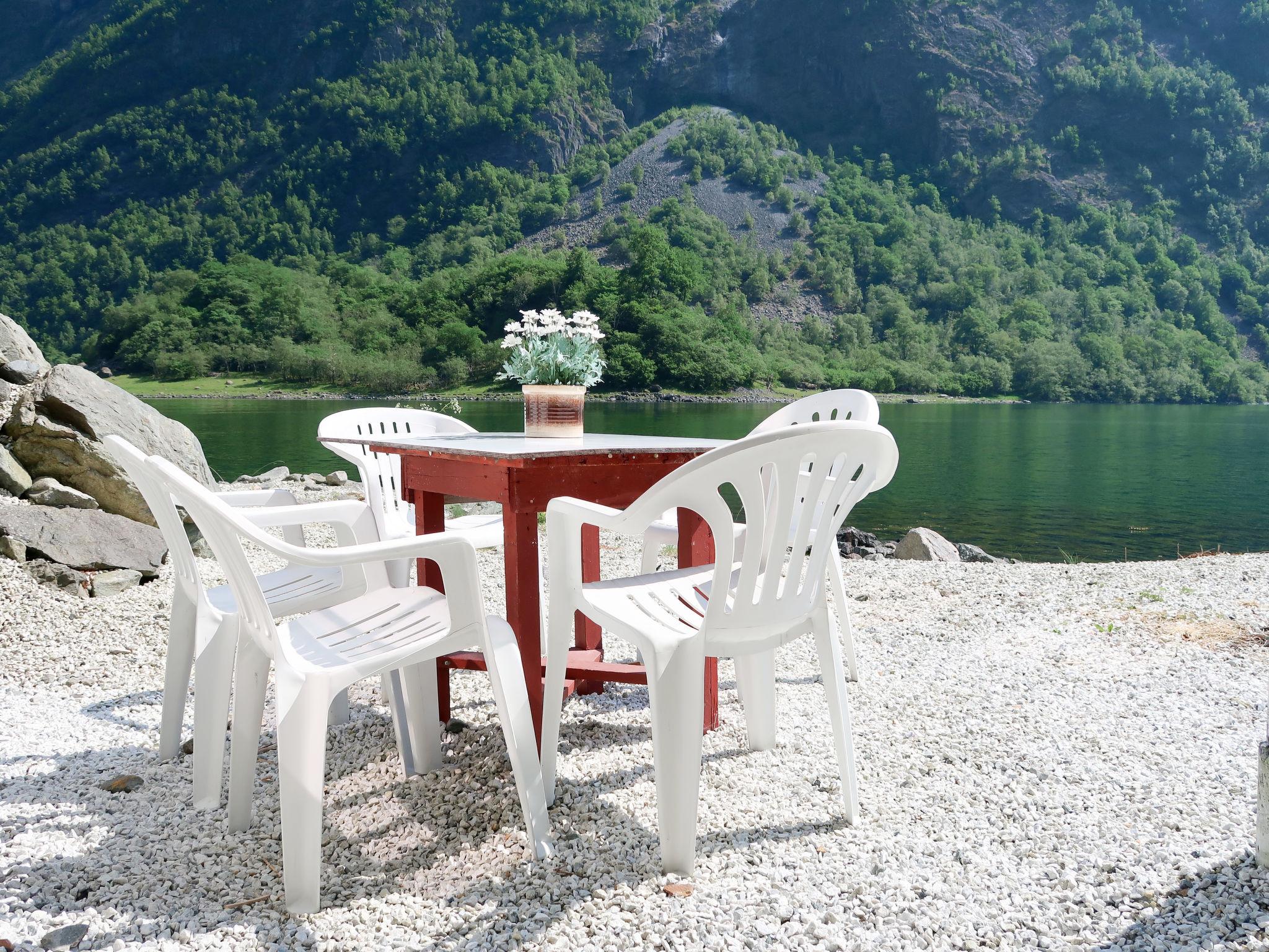 Foto 7 - Casa de 3 quartos em Aurland com jardim e terraço