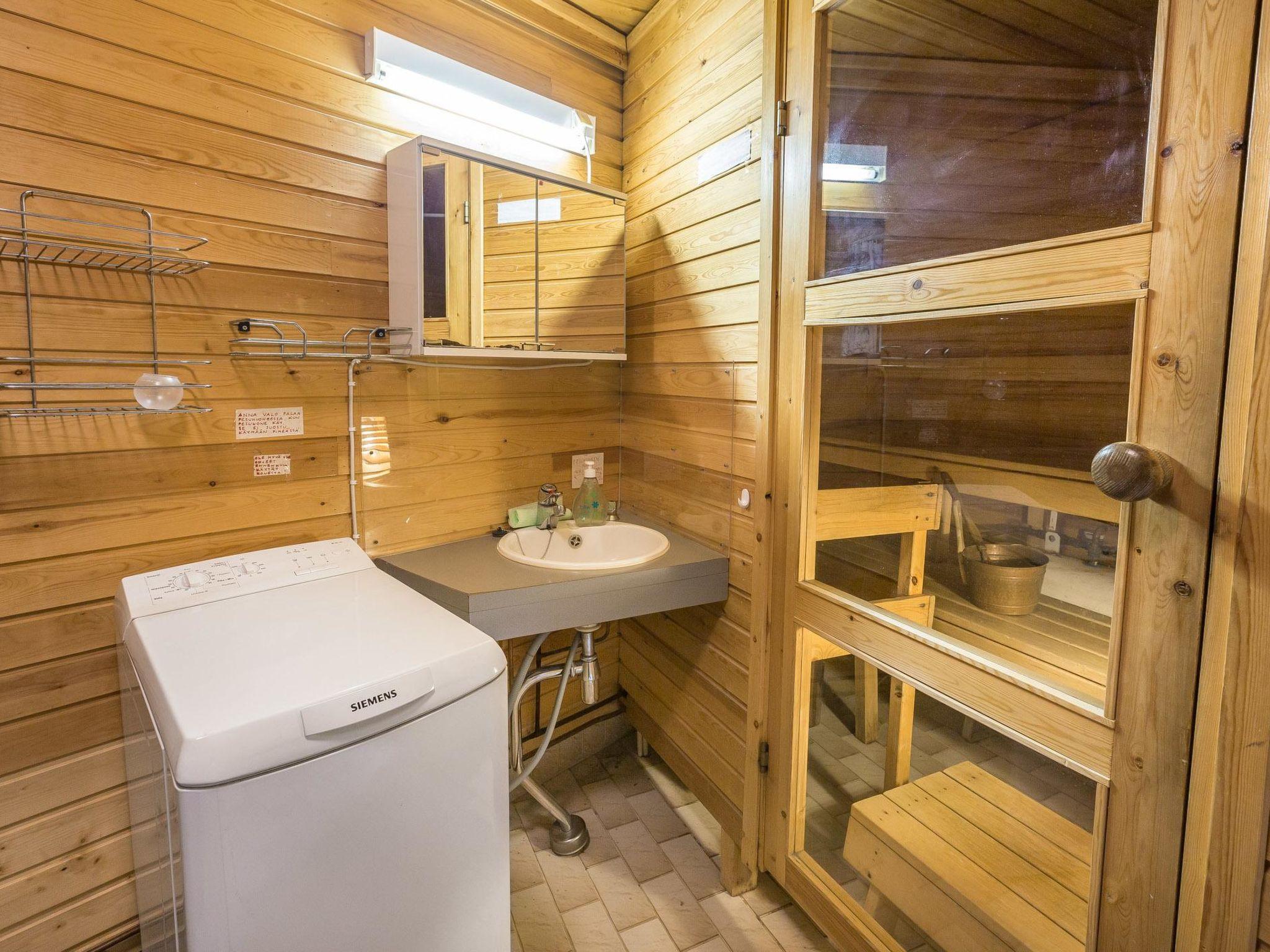 Foto 13 - Casa de 1 habitación en Kolari con sauna y vistas a la montaña